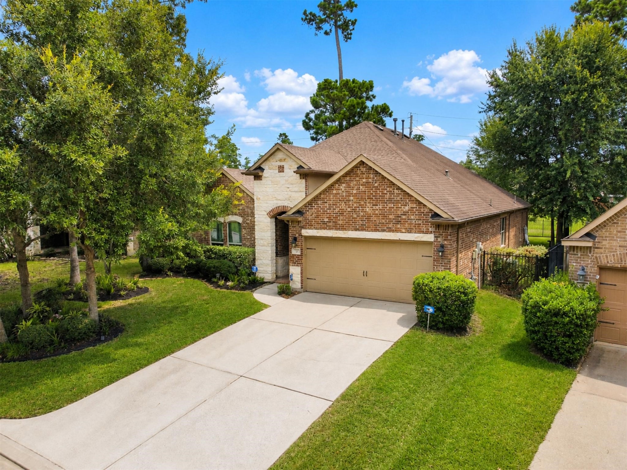 79 W Wading Pond Circle Property Photo 1