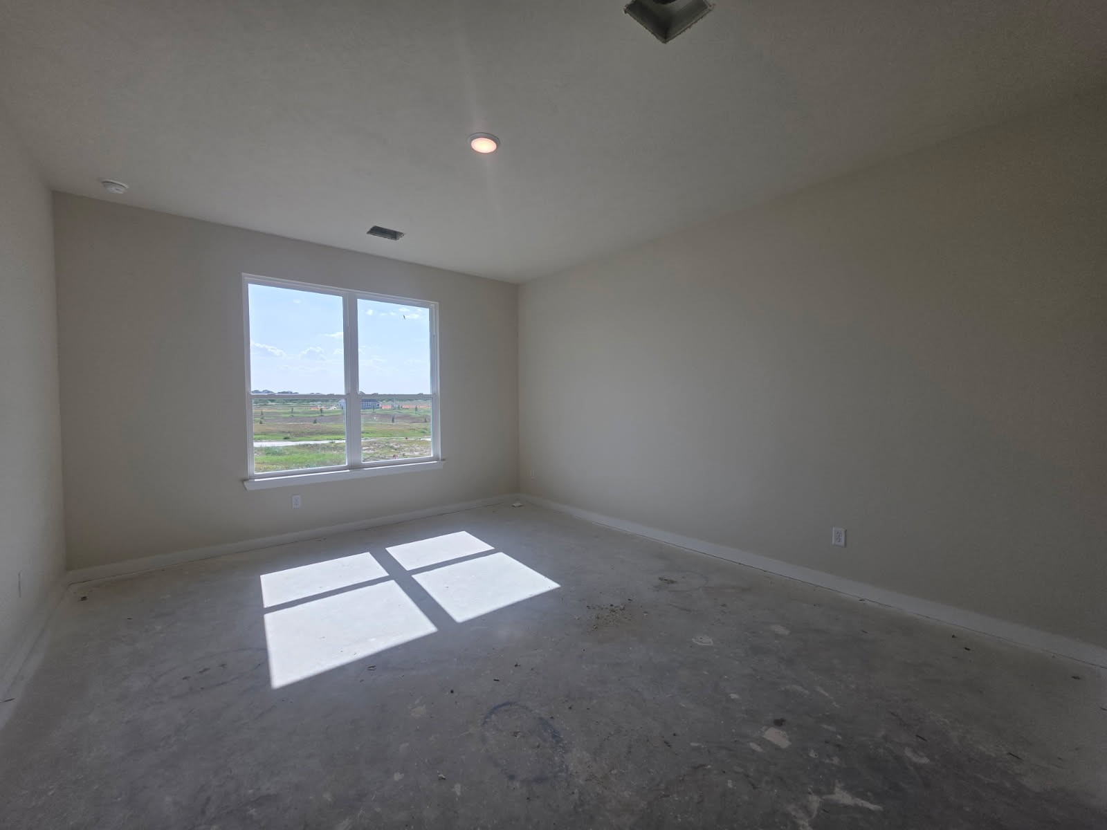 1496 Lake Ridge Drive Property Photo 7