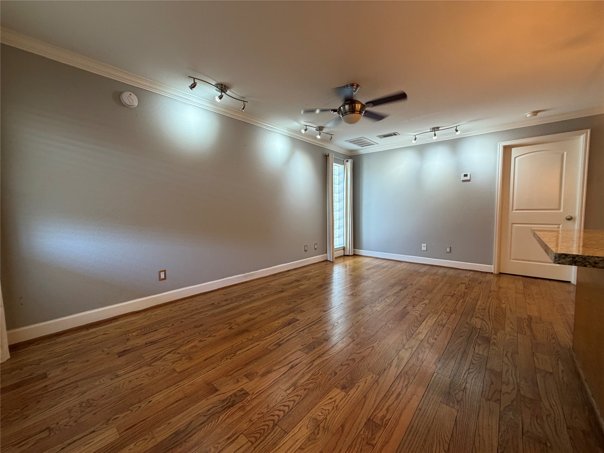 1447 Heights Boulevard 220 Property Photo 9