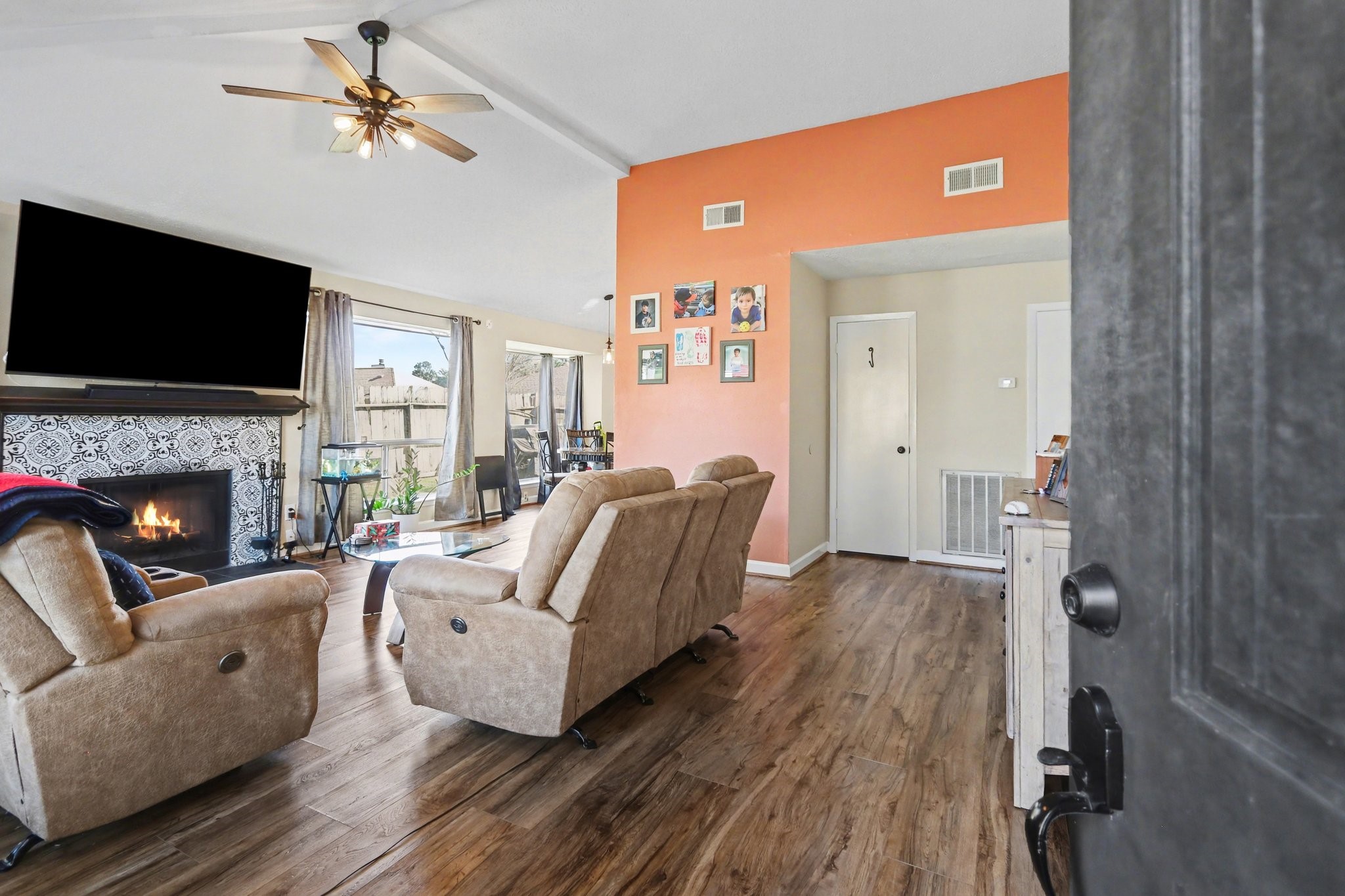 10011 Sand Pass Lane Property Photo 3