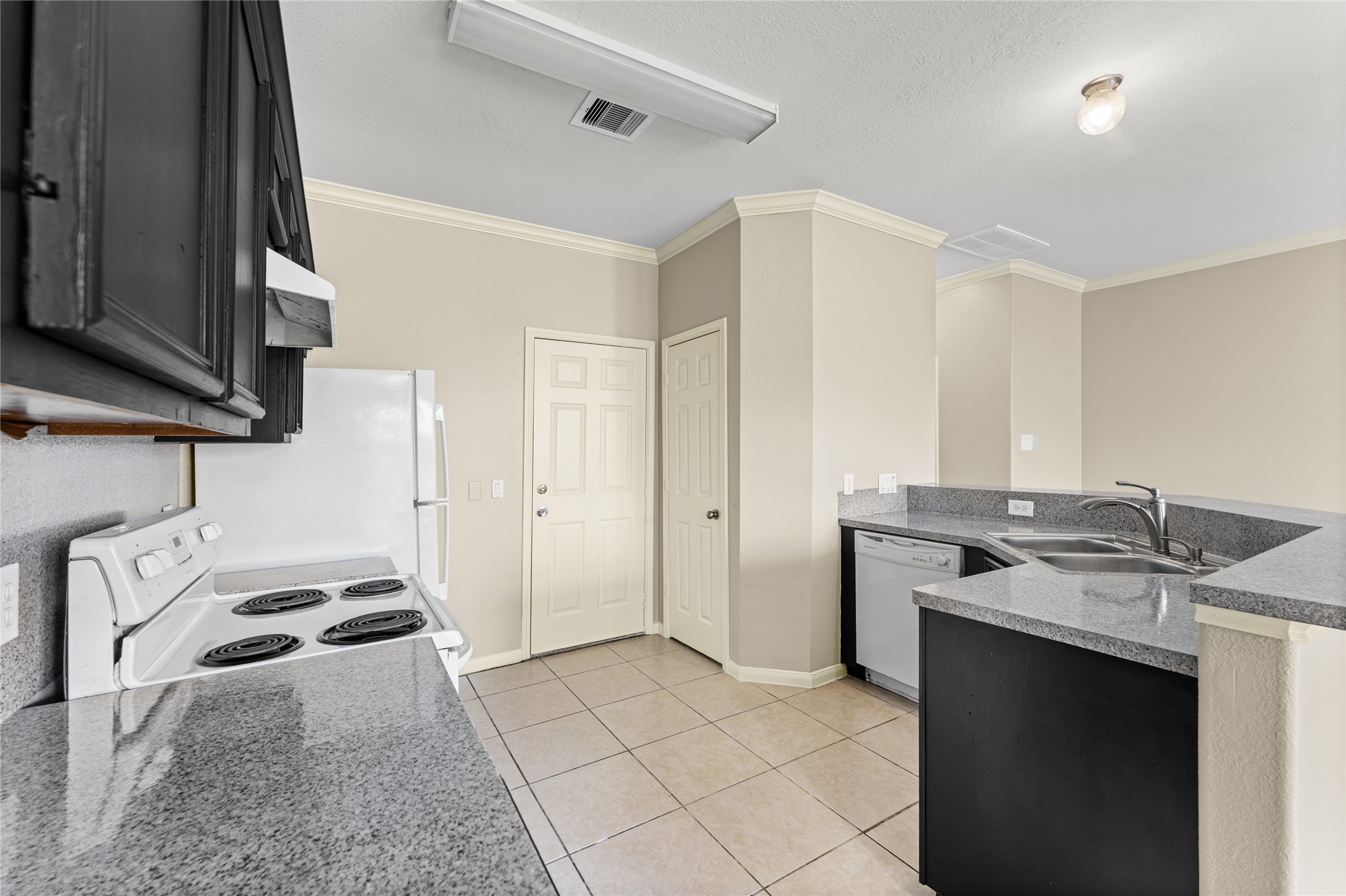 4536 Mallow Street B Property Photo 5