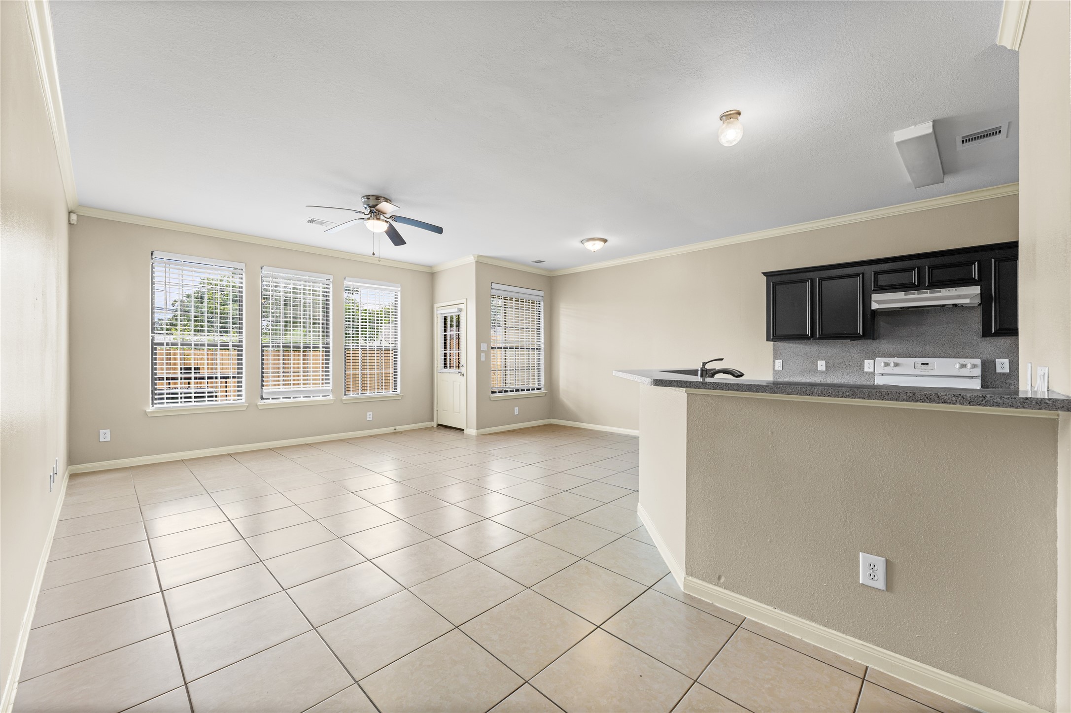 4536 Mallow Street B Property Photo 6