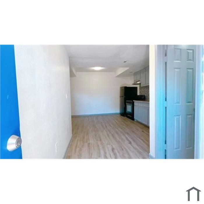 6101 Hirsch Road Property Photo 5