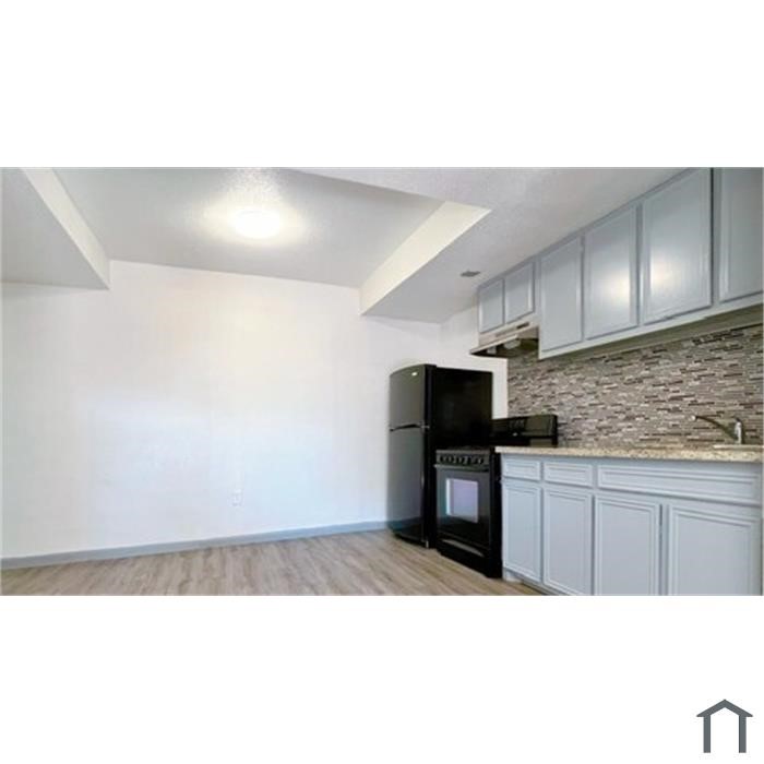 6101 Hirsch Road Property Photo 6