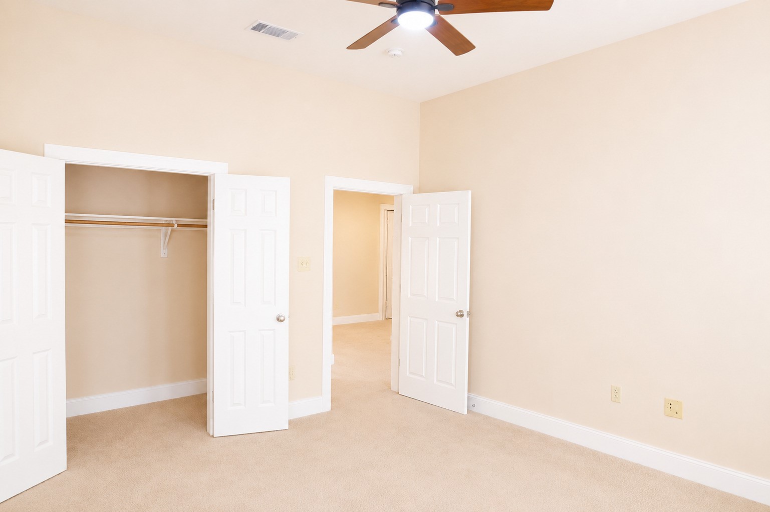 2309 Harborside Drive 206 Property Photo 12