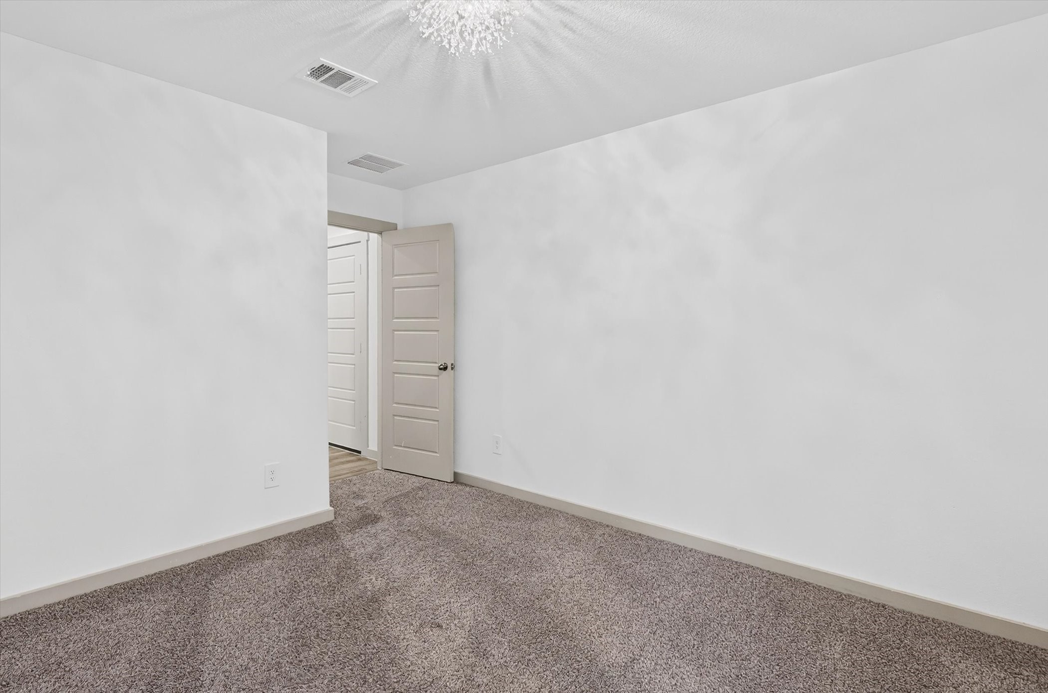 7907 Sleek Flock Lane Property Photo 24