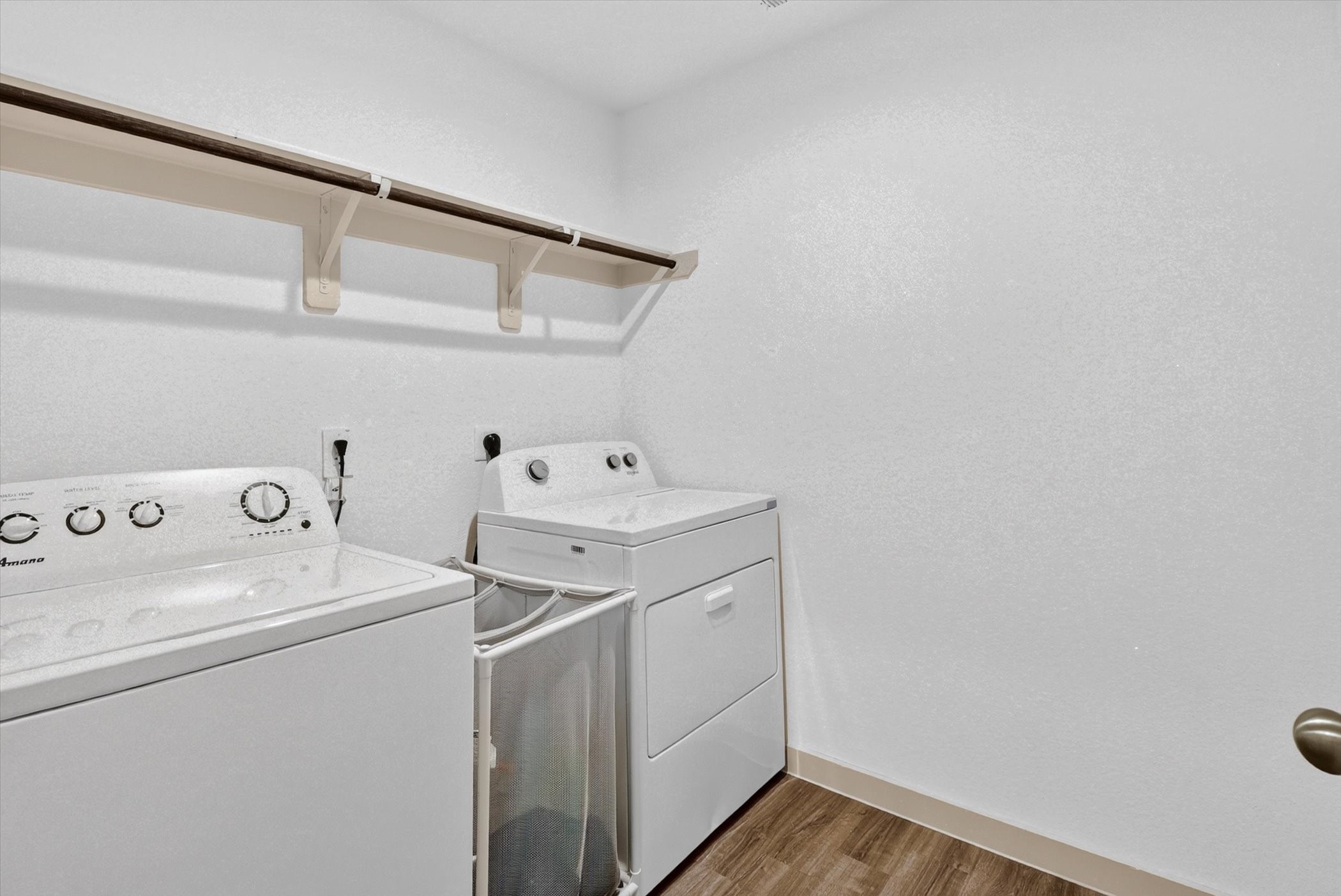 7907 Sleek Flock Lane Property Photo 26