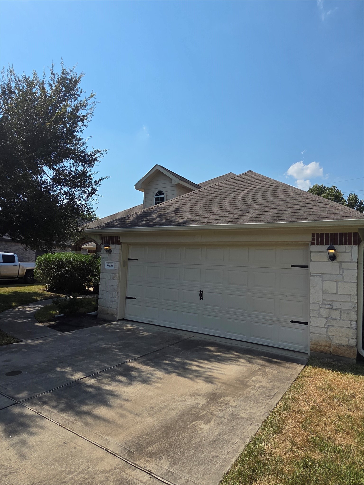6216 N Fawnlake Drive Property Photo 3
