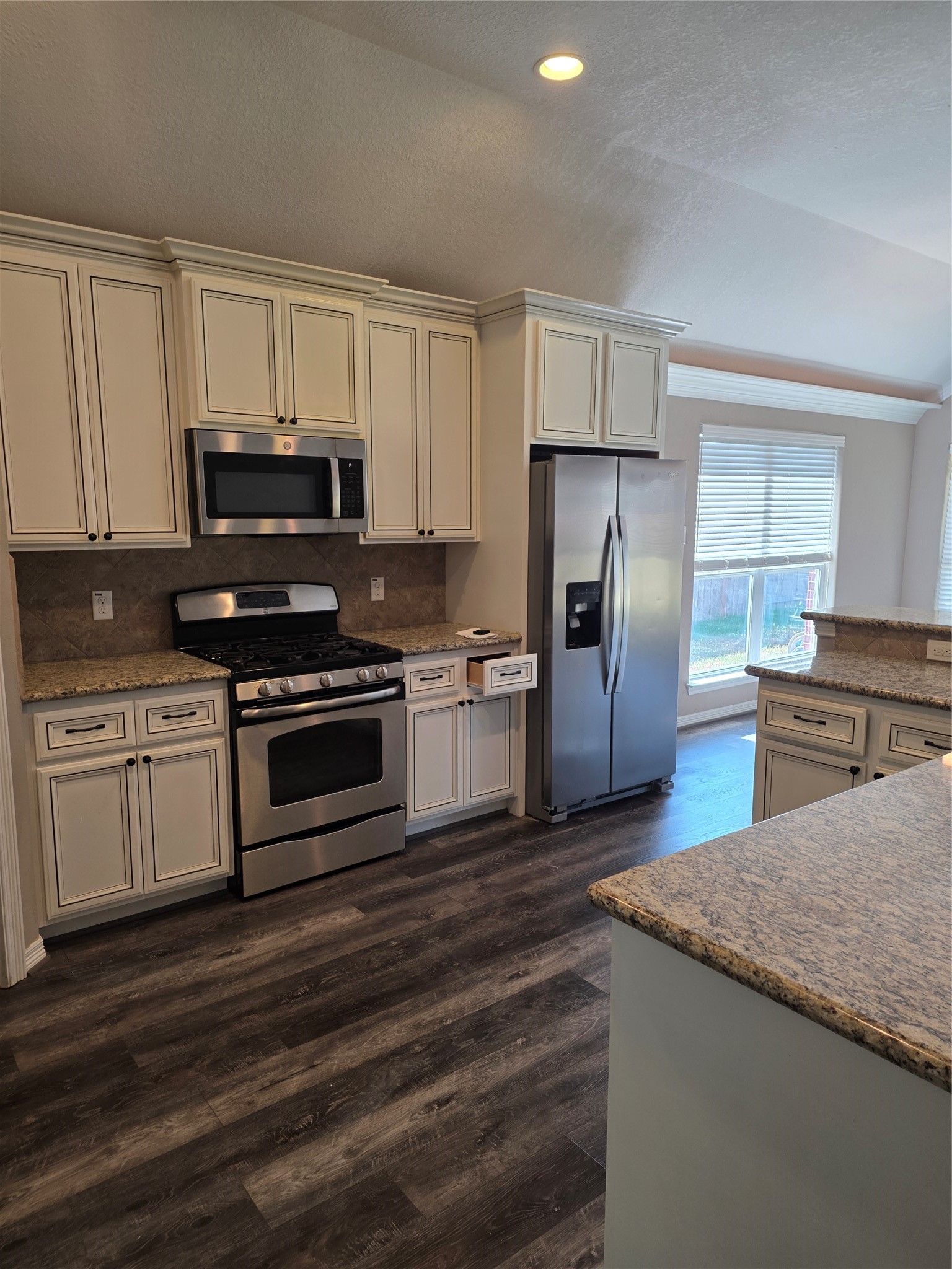 6216 N Fawnlake Drive Property Photo 9