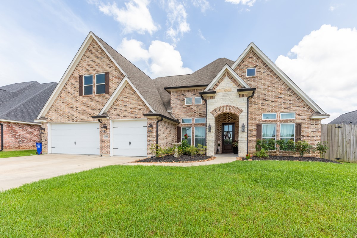 1724 Kalas Circle Property Photo 1