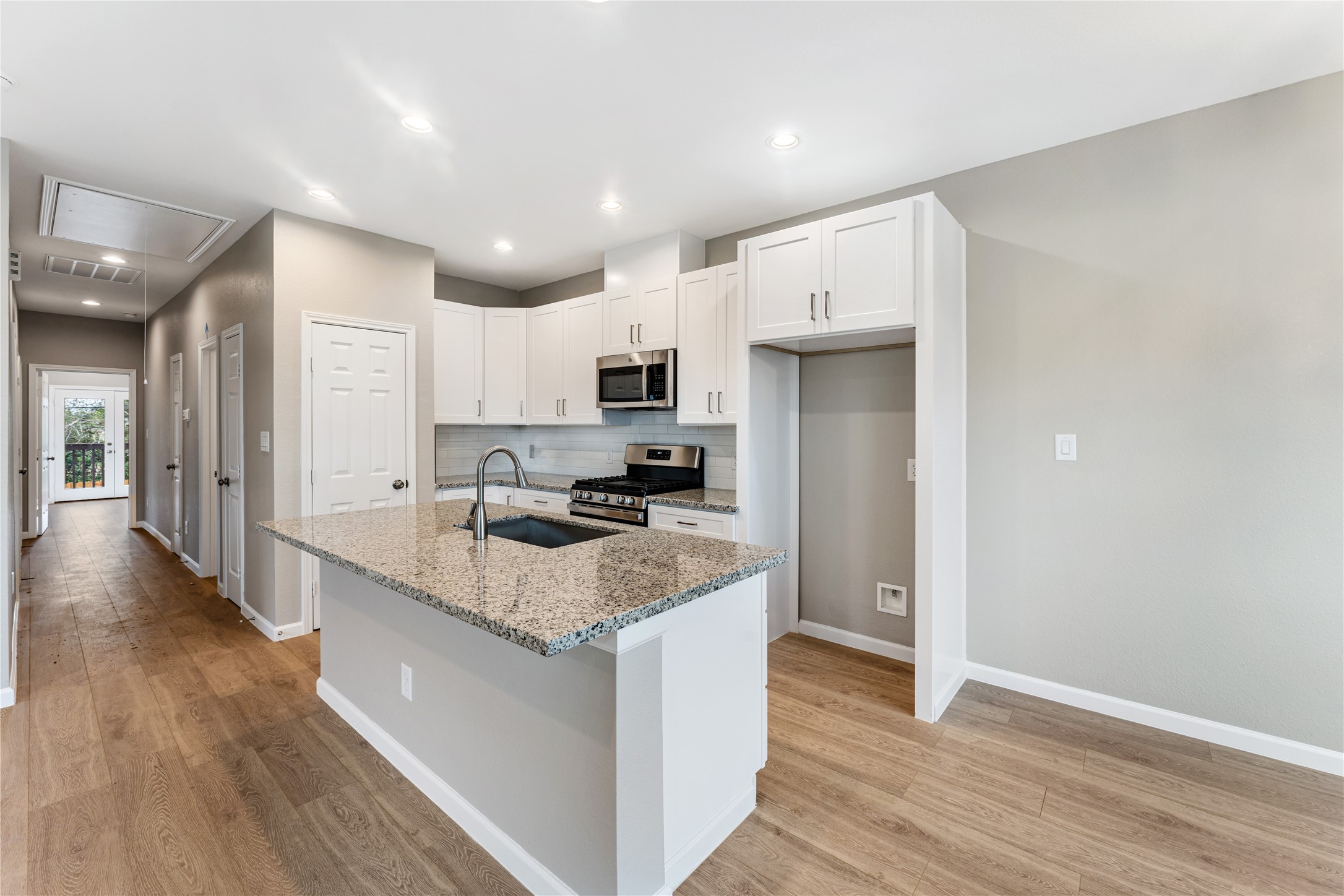 10317 Teneha Drive A Property Photo 6