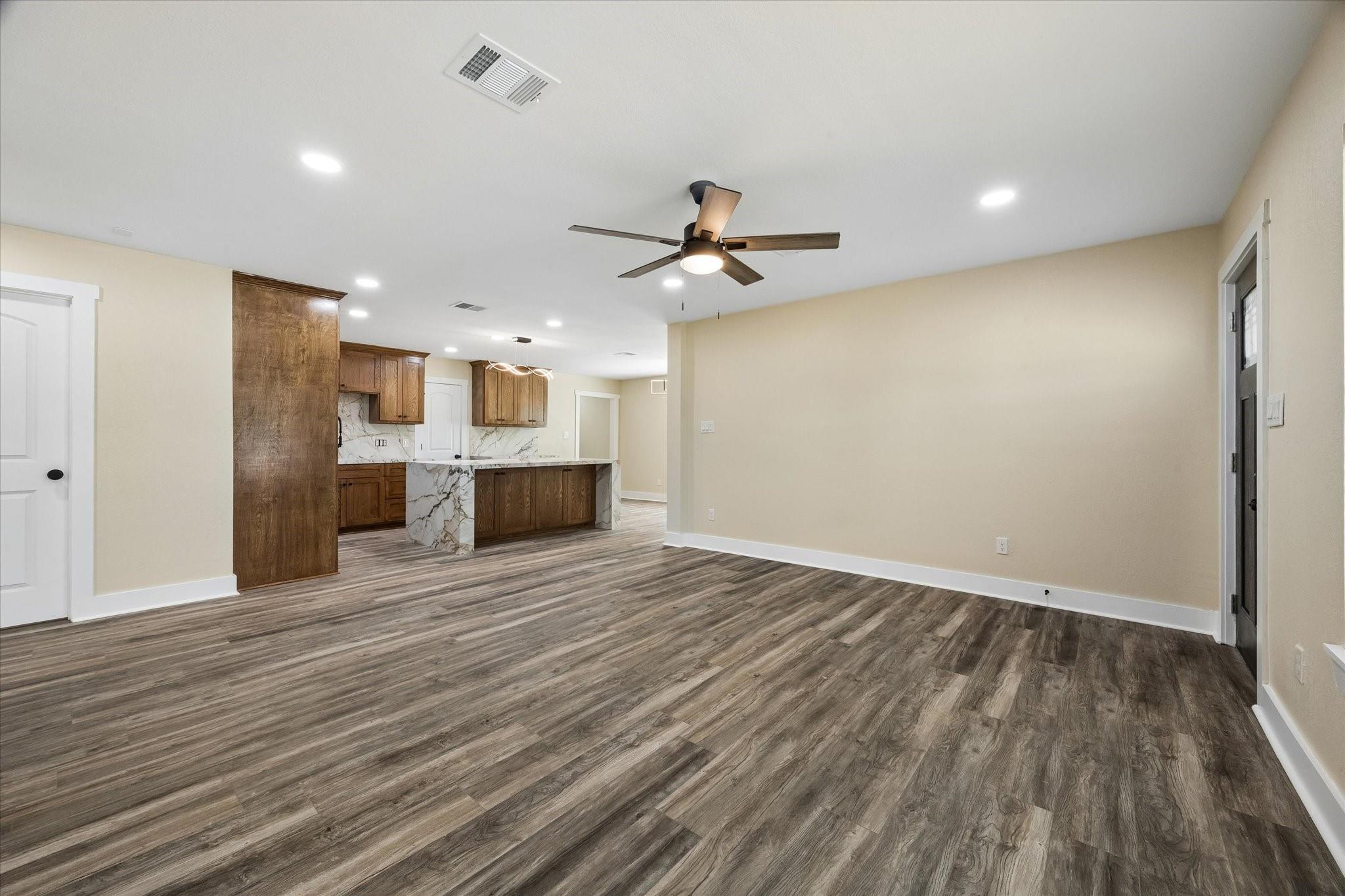 1190 County Road 146, Alvin Tx 77511 Property Photo 5