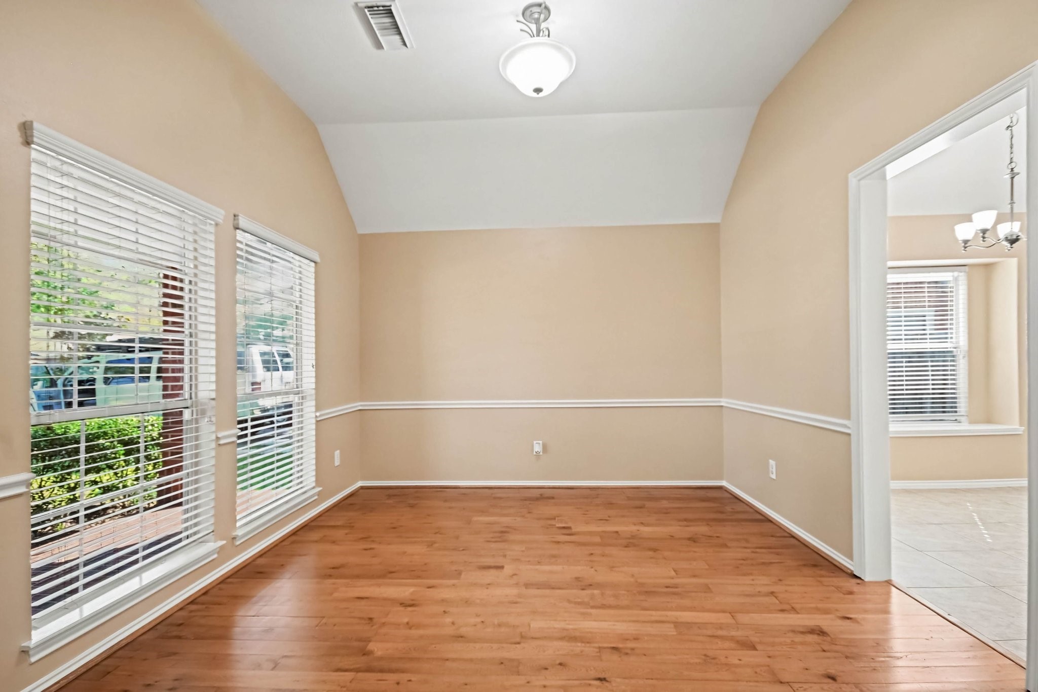 3022 Valley Court Property Photo 11