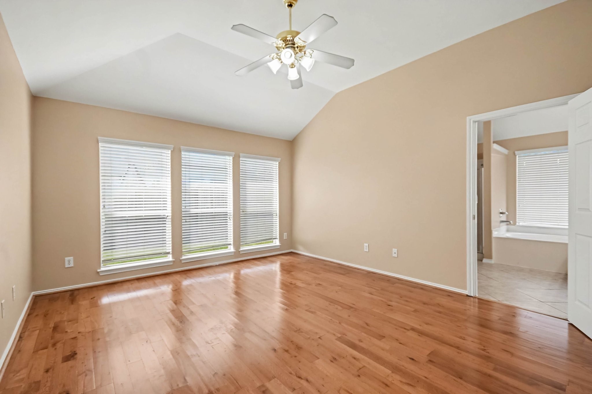 3022 Valley Court Property Photo 15