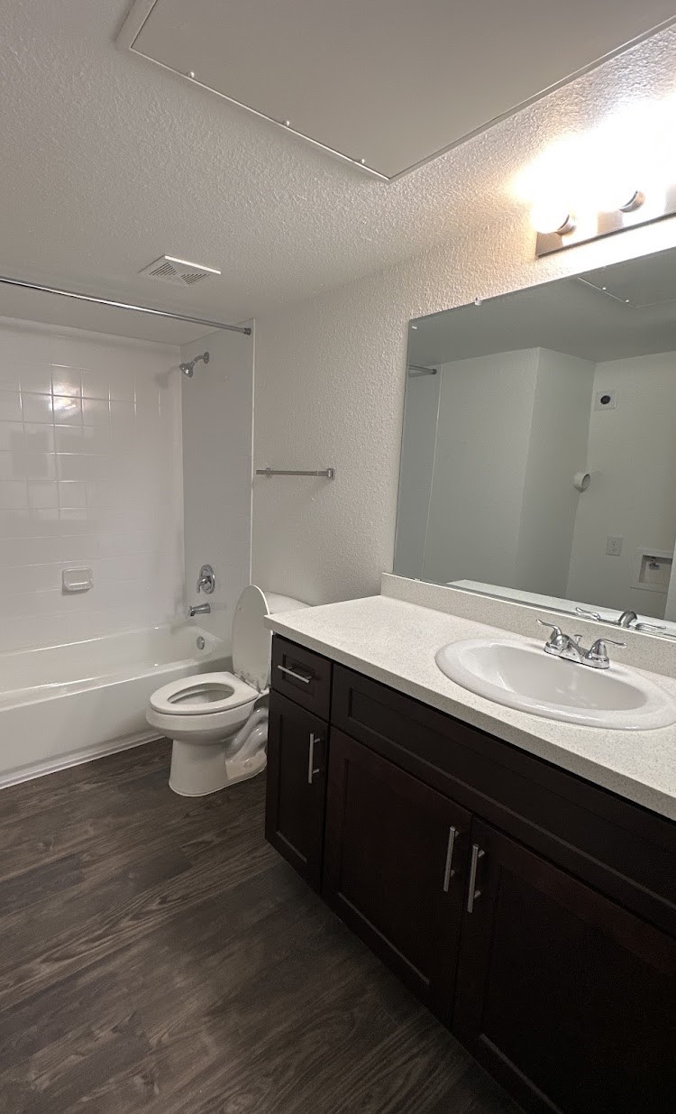 12735 Whittington Drive 08-115 Property Photo 7
