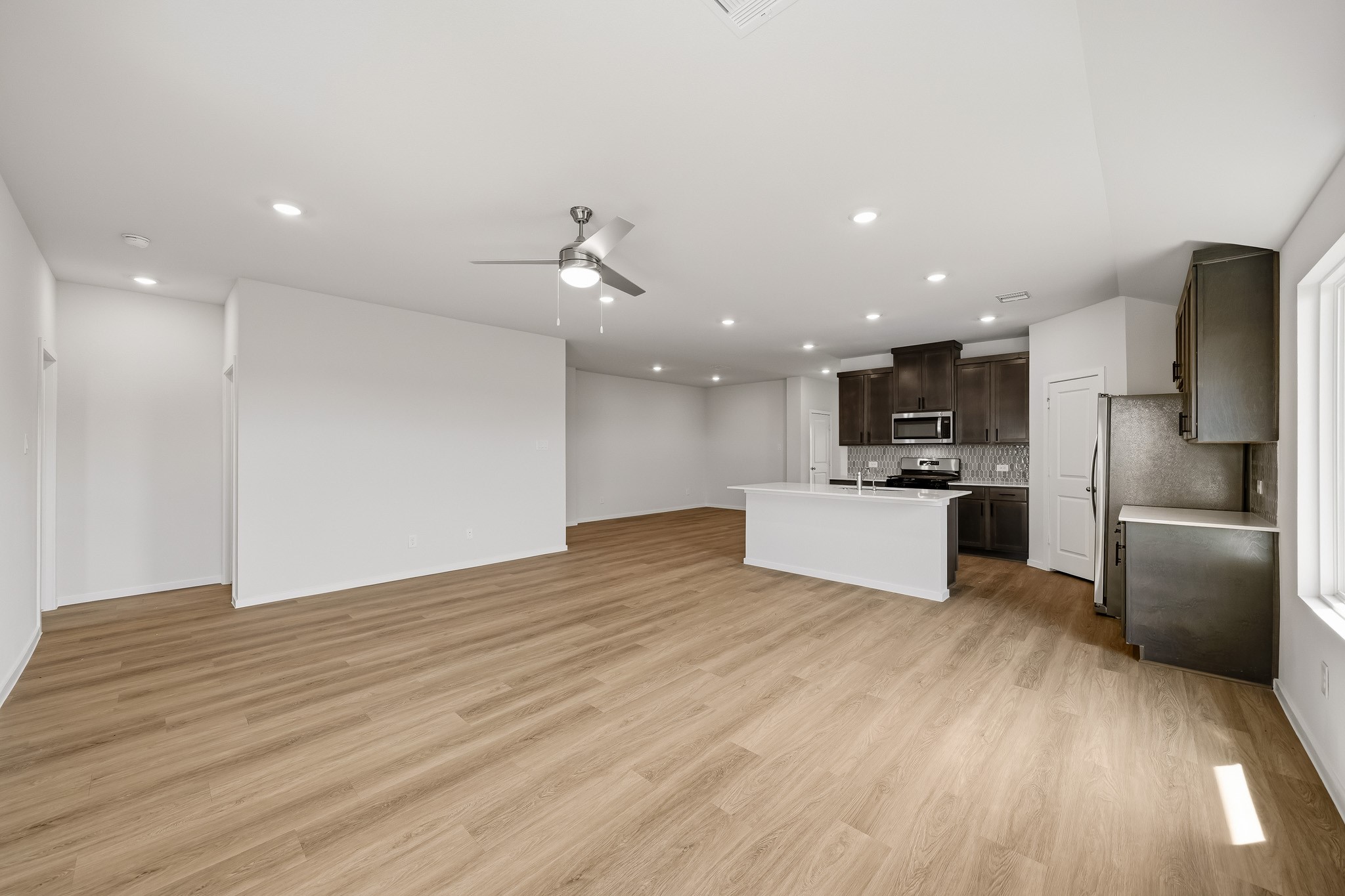1060 Selene Sky Drive Property Photo 5