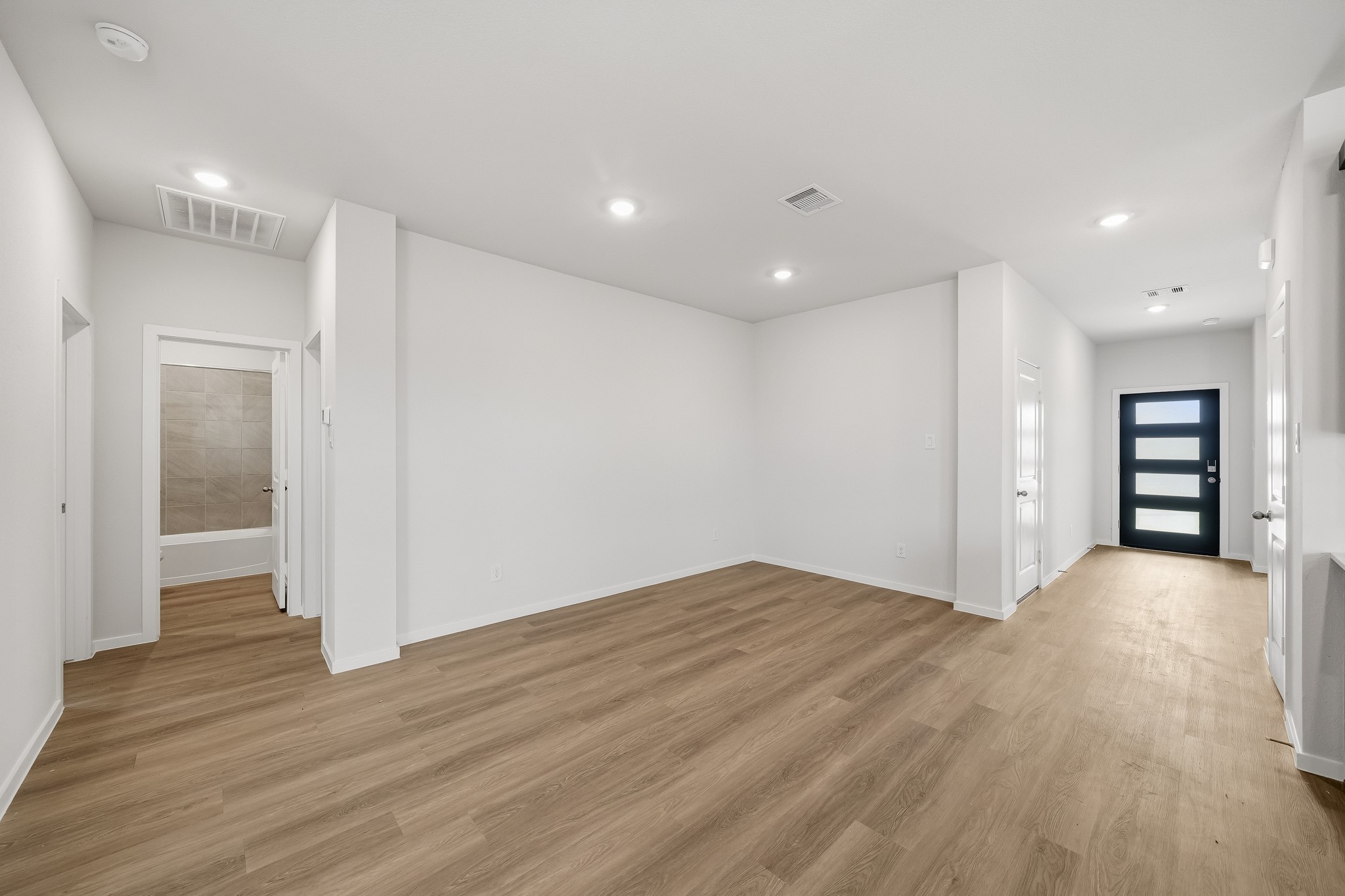 1060 Selene Sky Drive Property Photo 8