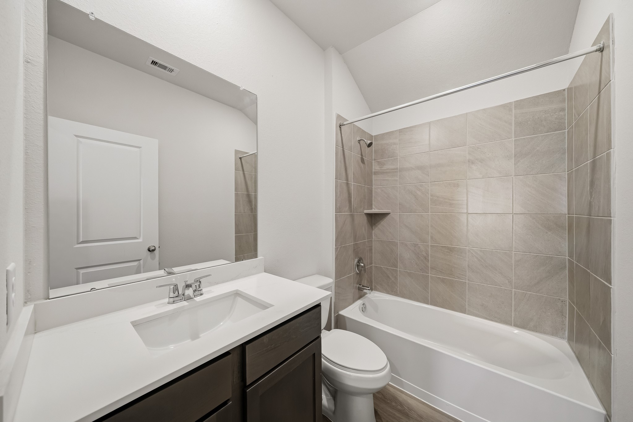 1060 Selene Sky Drive Property Photo 14