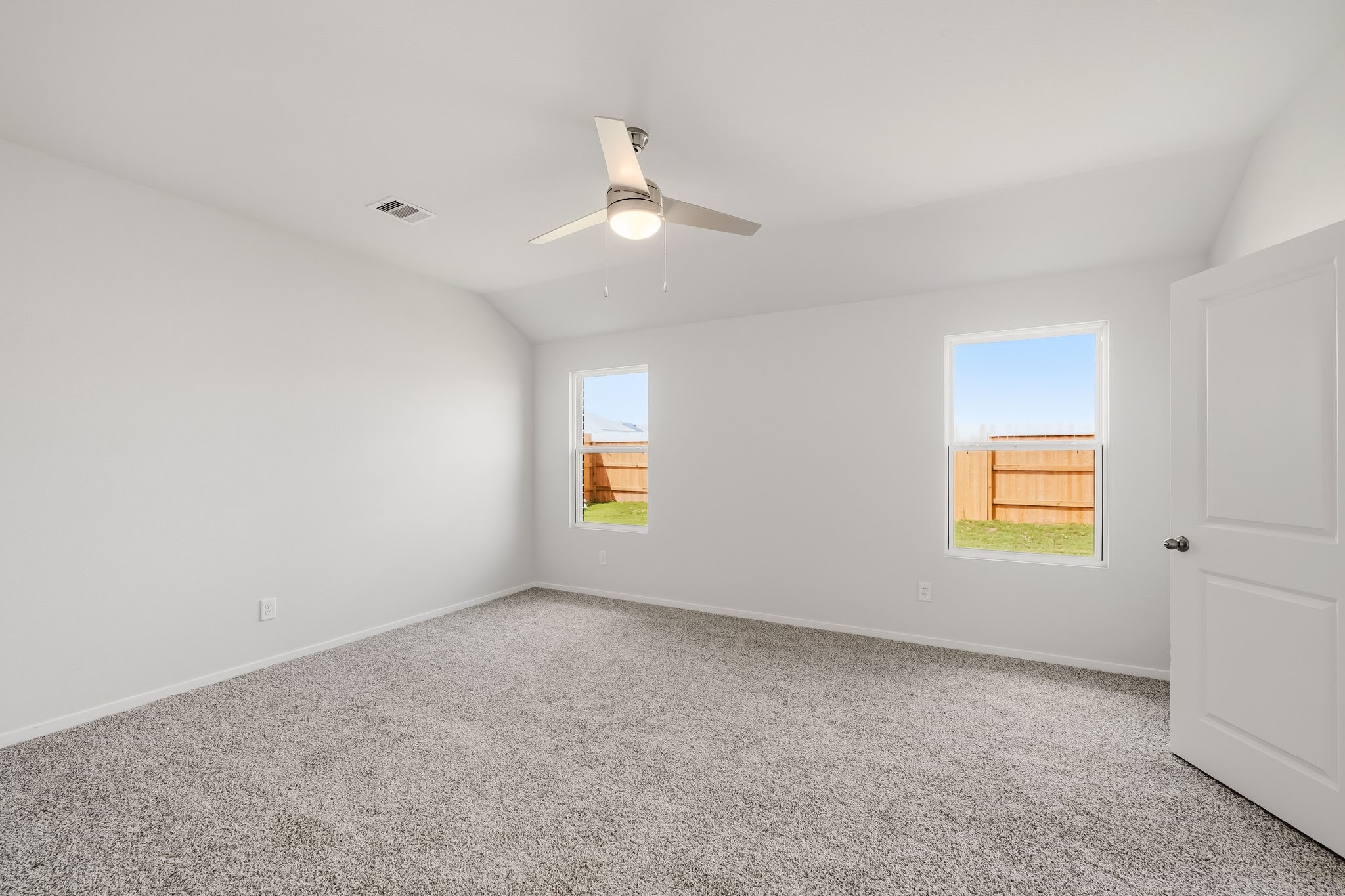 1060 Selene Sky Drive Property Photo 17