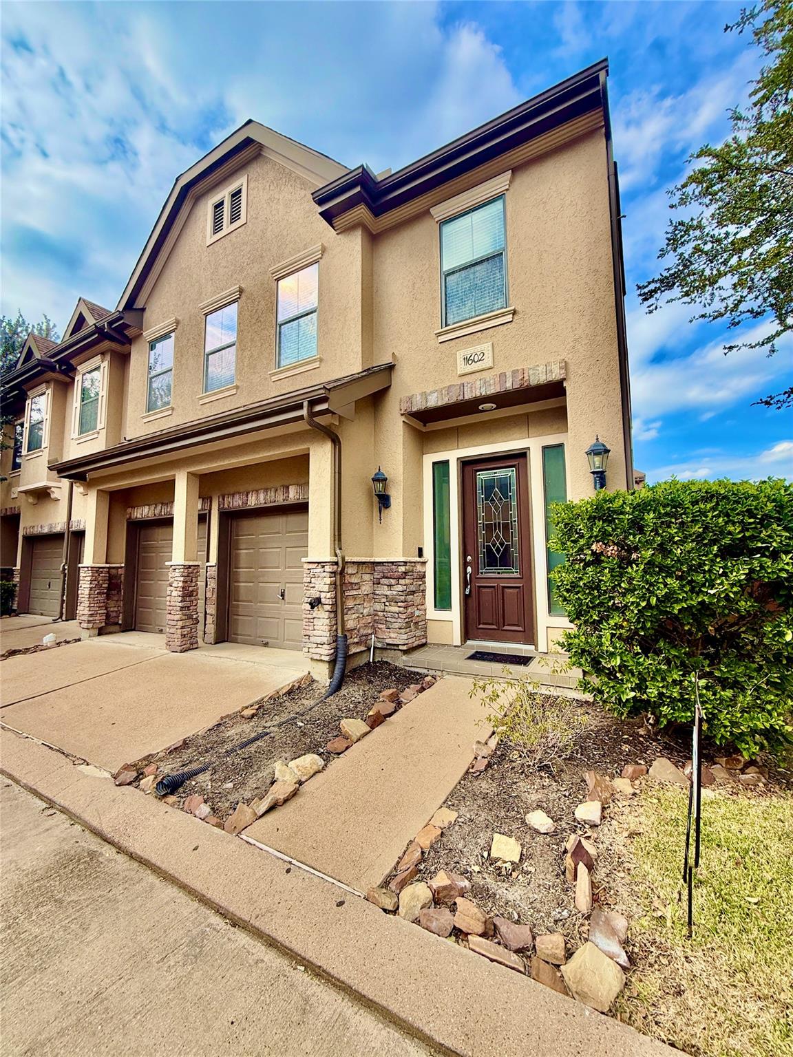 11602 Royal Oaks Crossing, Houston TX 77082 Property Photo 1