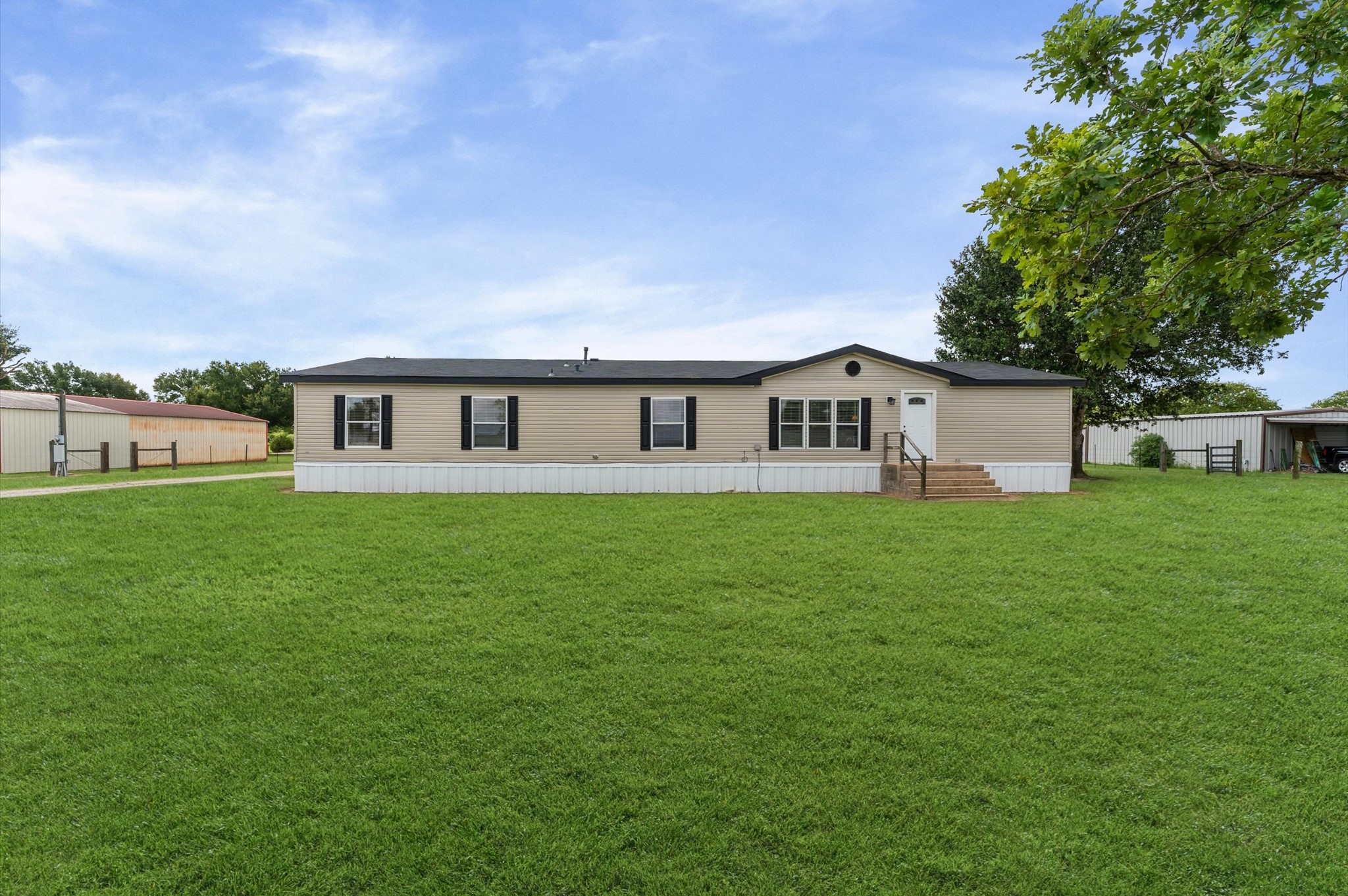 31525 Shiloh Property Photo 2