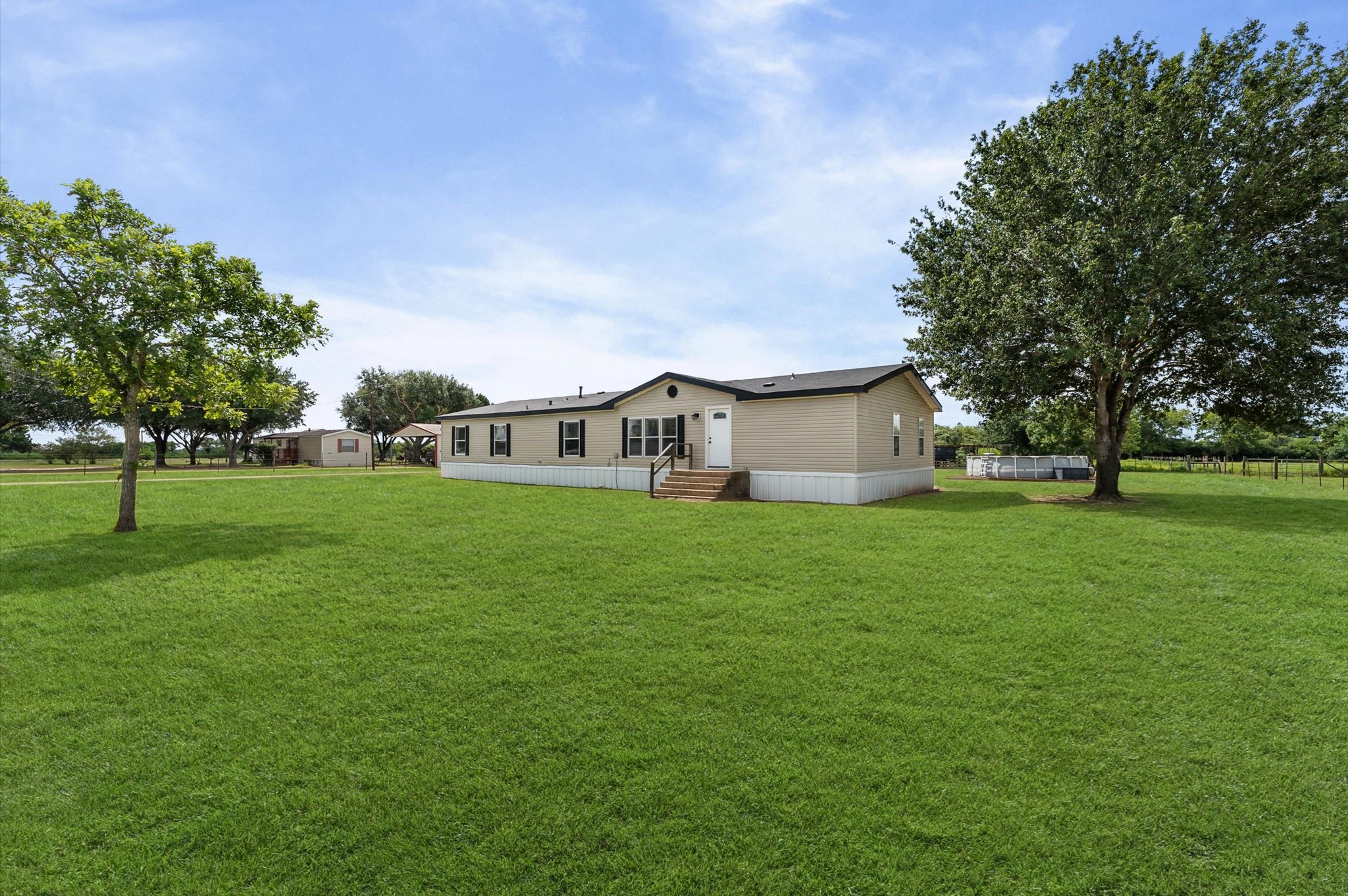 31525 Shiloh Property Photo 4