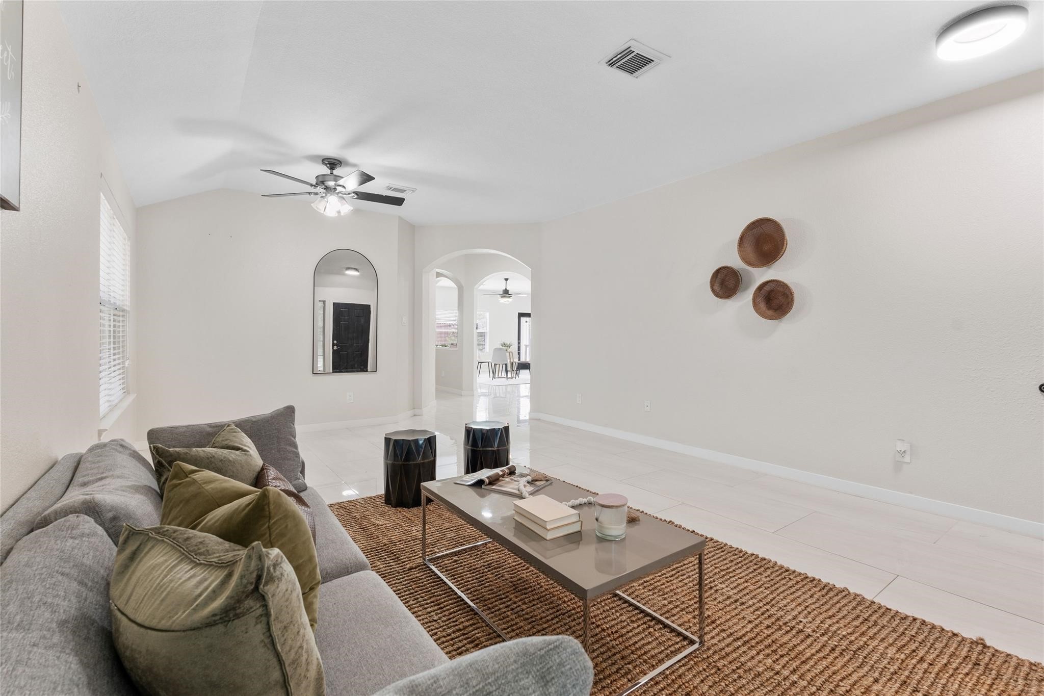 2243 Rocky Hollow Lane Property Photo 5