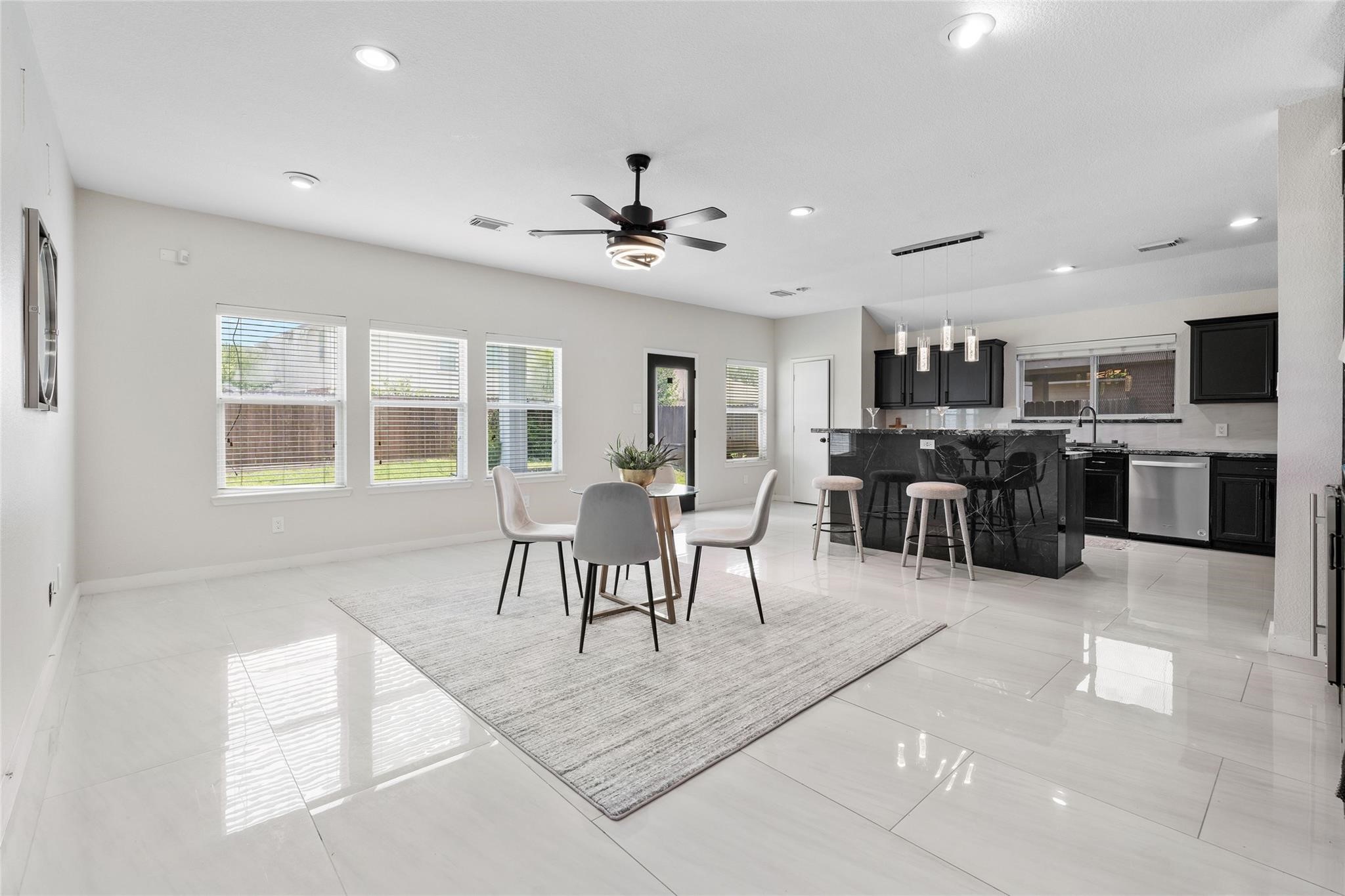 2243 Rocky Hollow Lane Property Photo 6