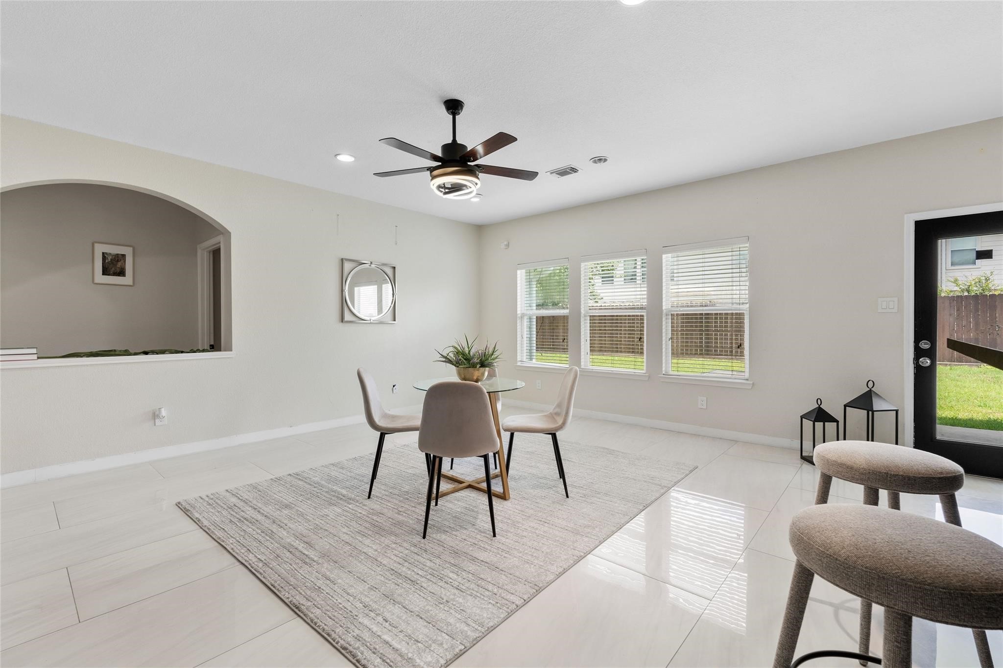 2243 Rocky Hollow Lane Property Photo 7