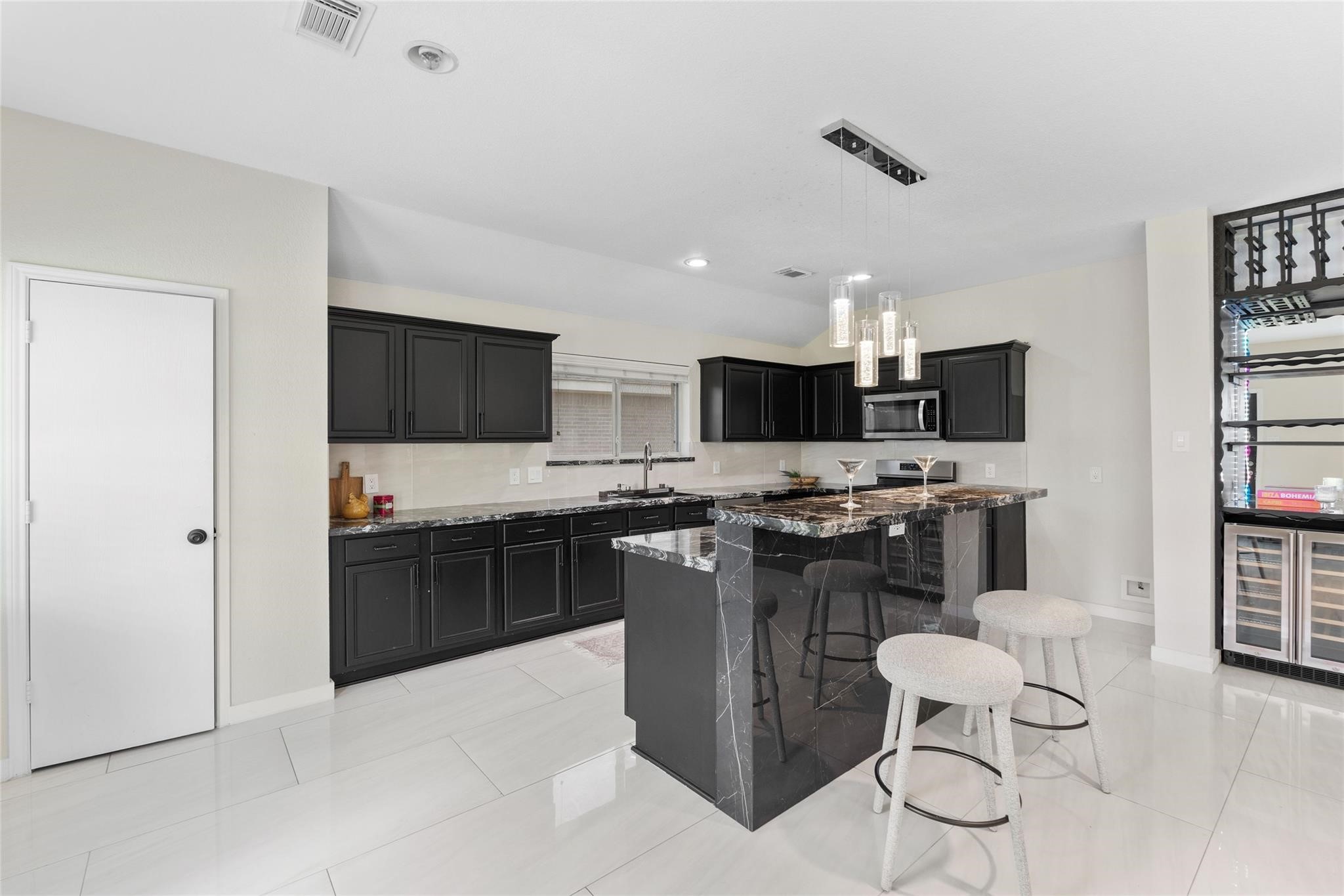 2243 Rocky Hollow Lane Property Photo 9