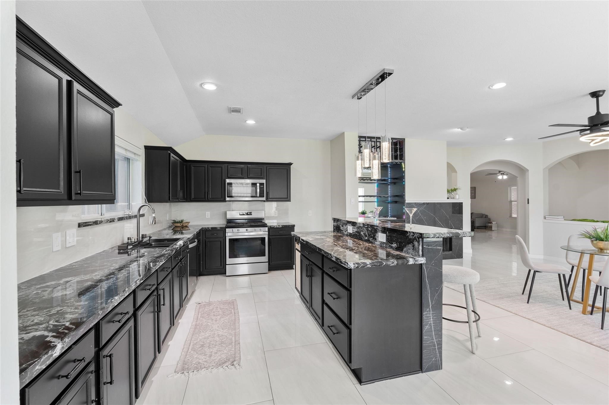 2243 Rocky Hollow Lane Property Photo 10