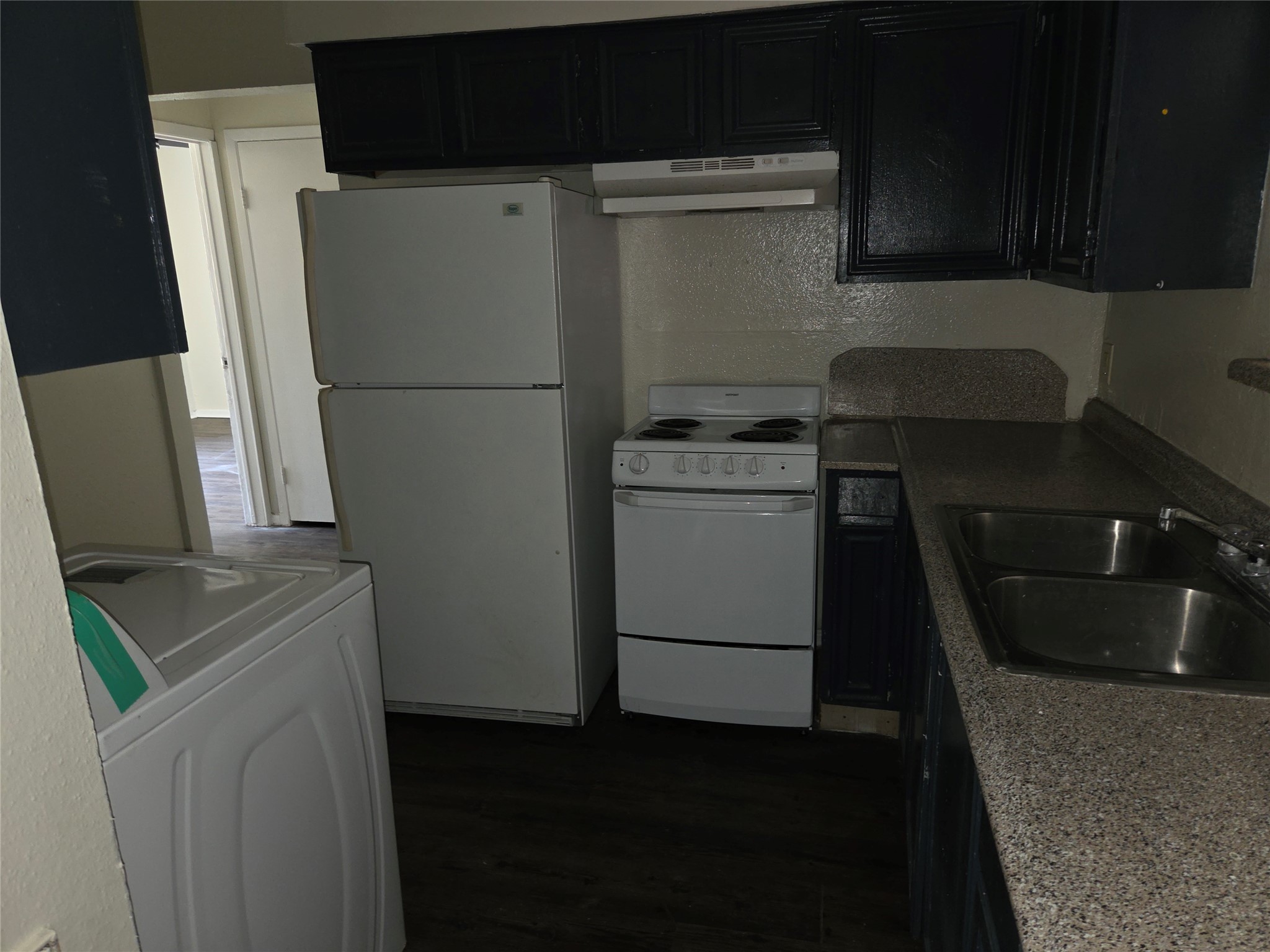 6624 W Fuqua Drive Property Photo 1