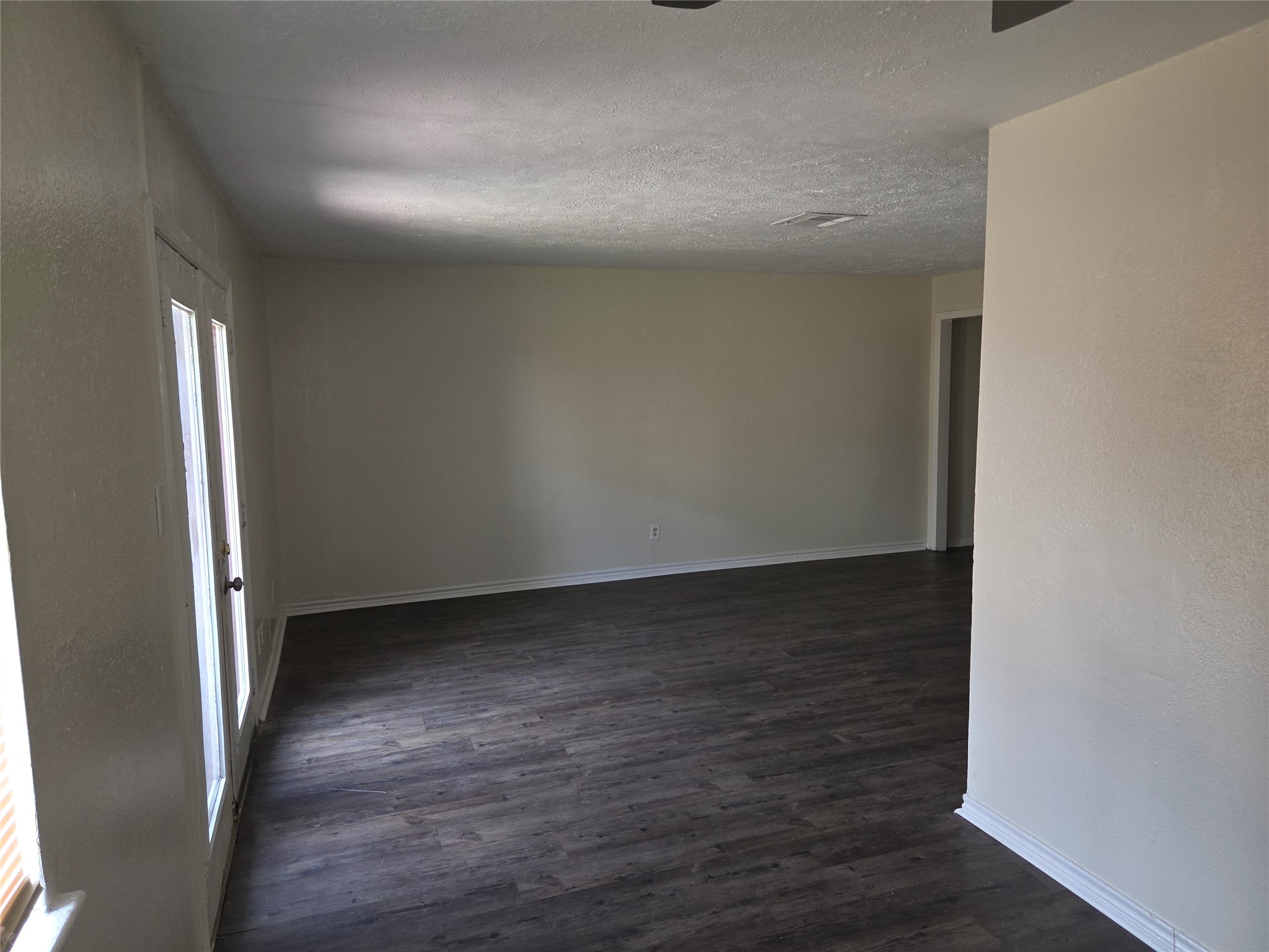 6624 W Fuqua Drive Property Photo 5