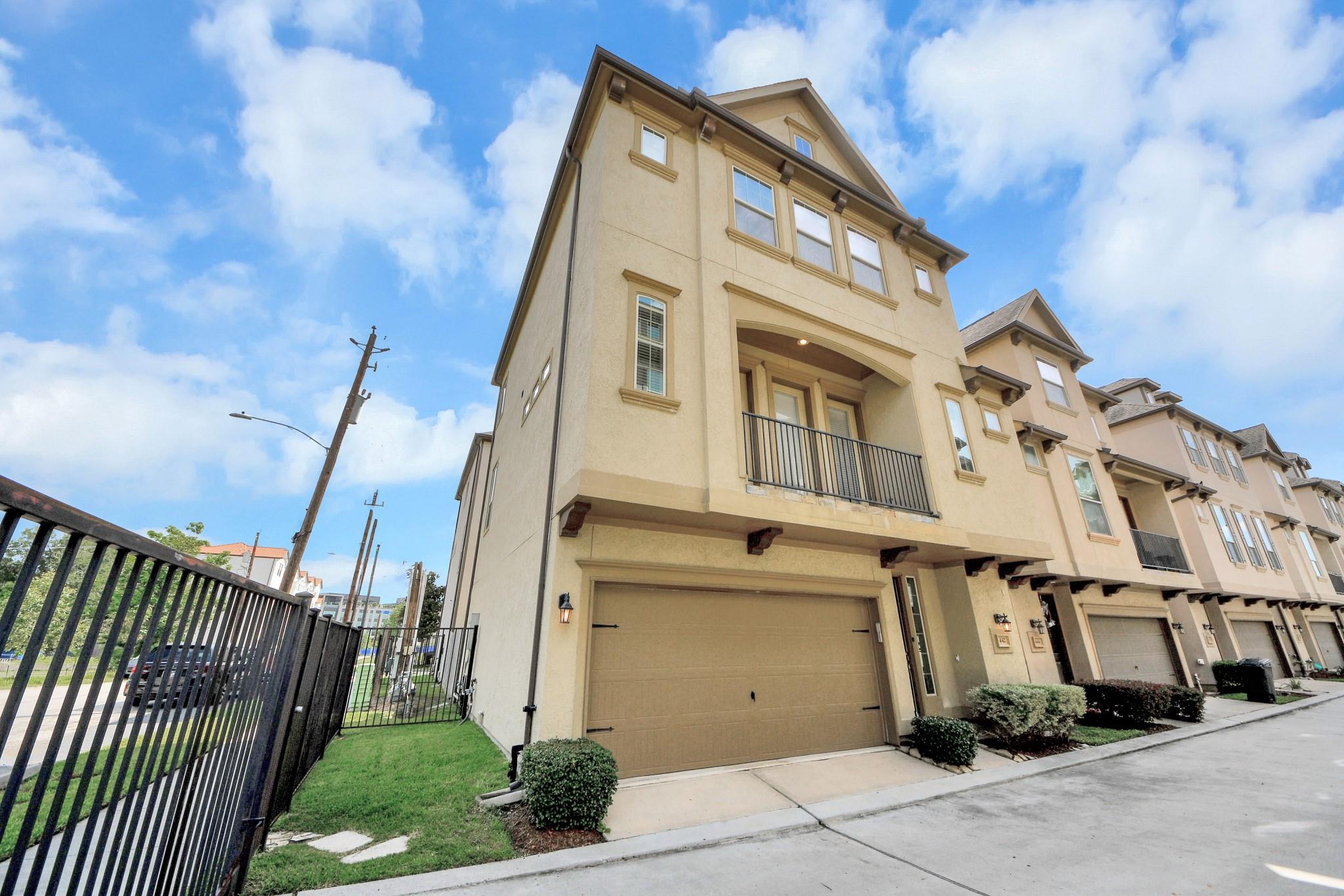 442 N Live Oak Street, Houston Tx 77003 Property Photo 1