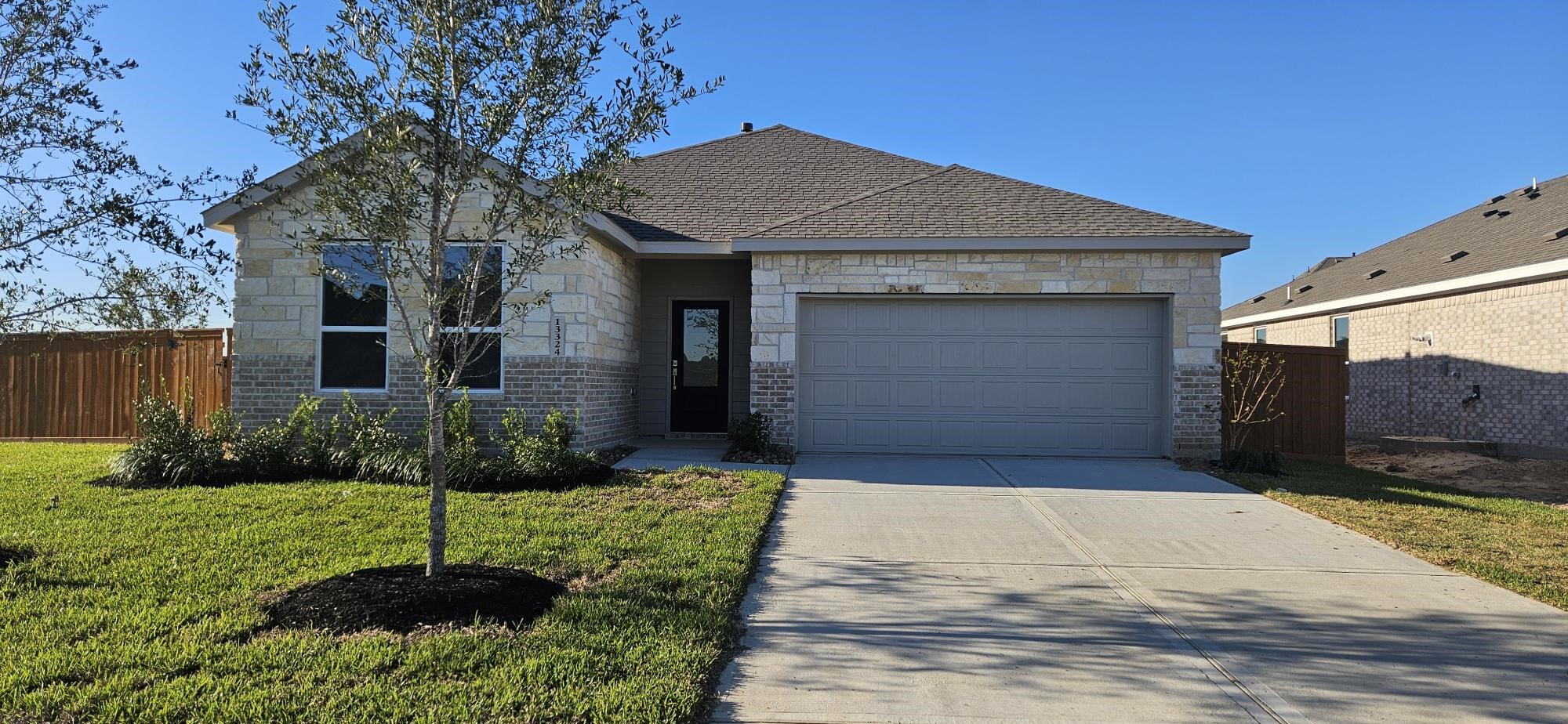 13324 Harbor Point Drive Property Photo 1