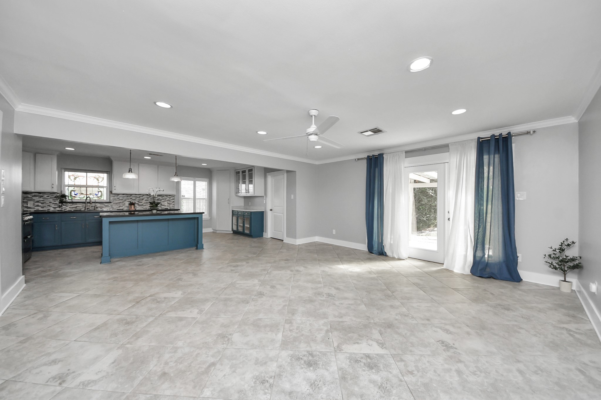10303 Greenwillow Street Property Photo 13