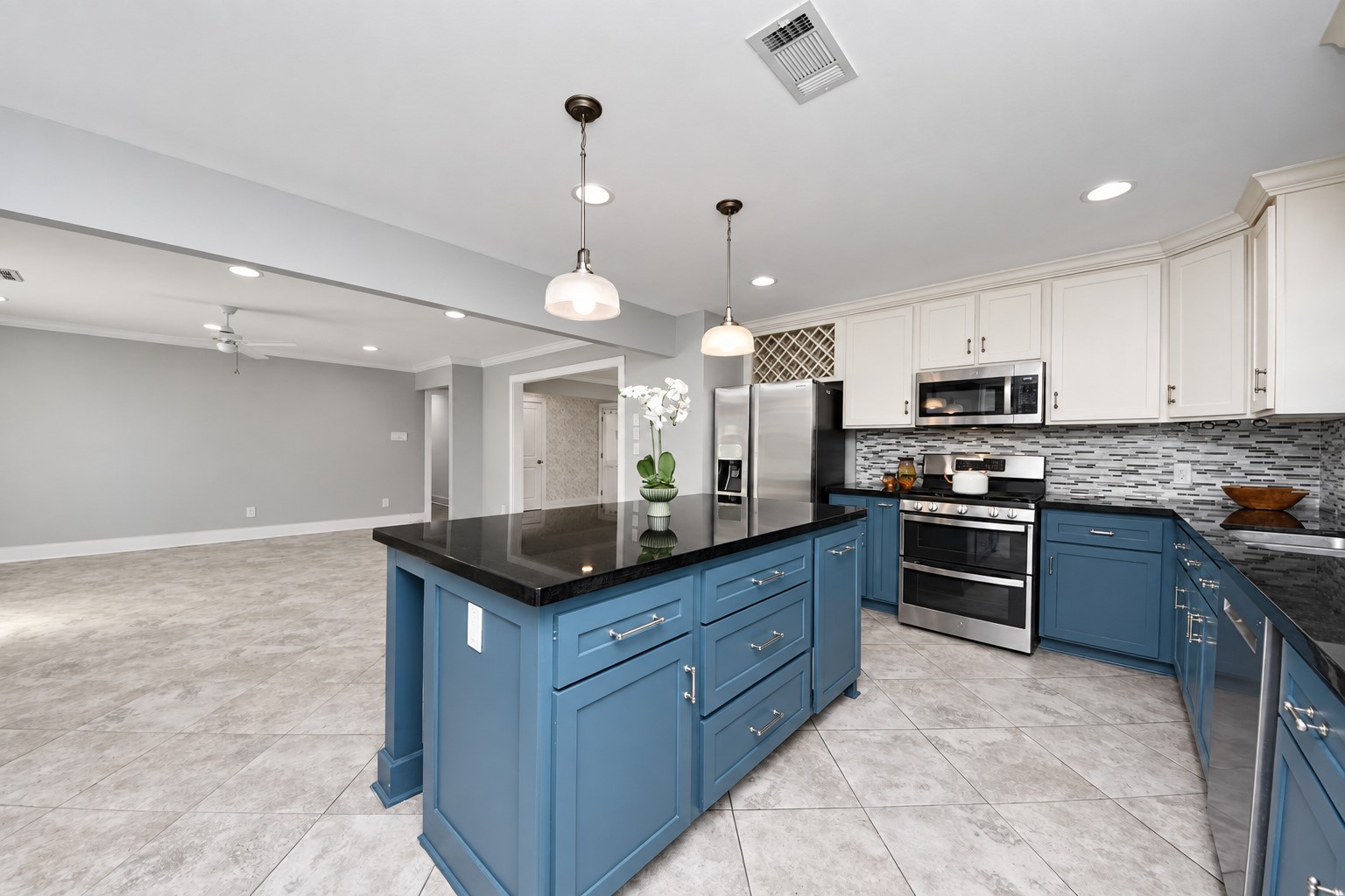 10303 Greenwillow Street Property Photo 19