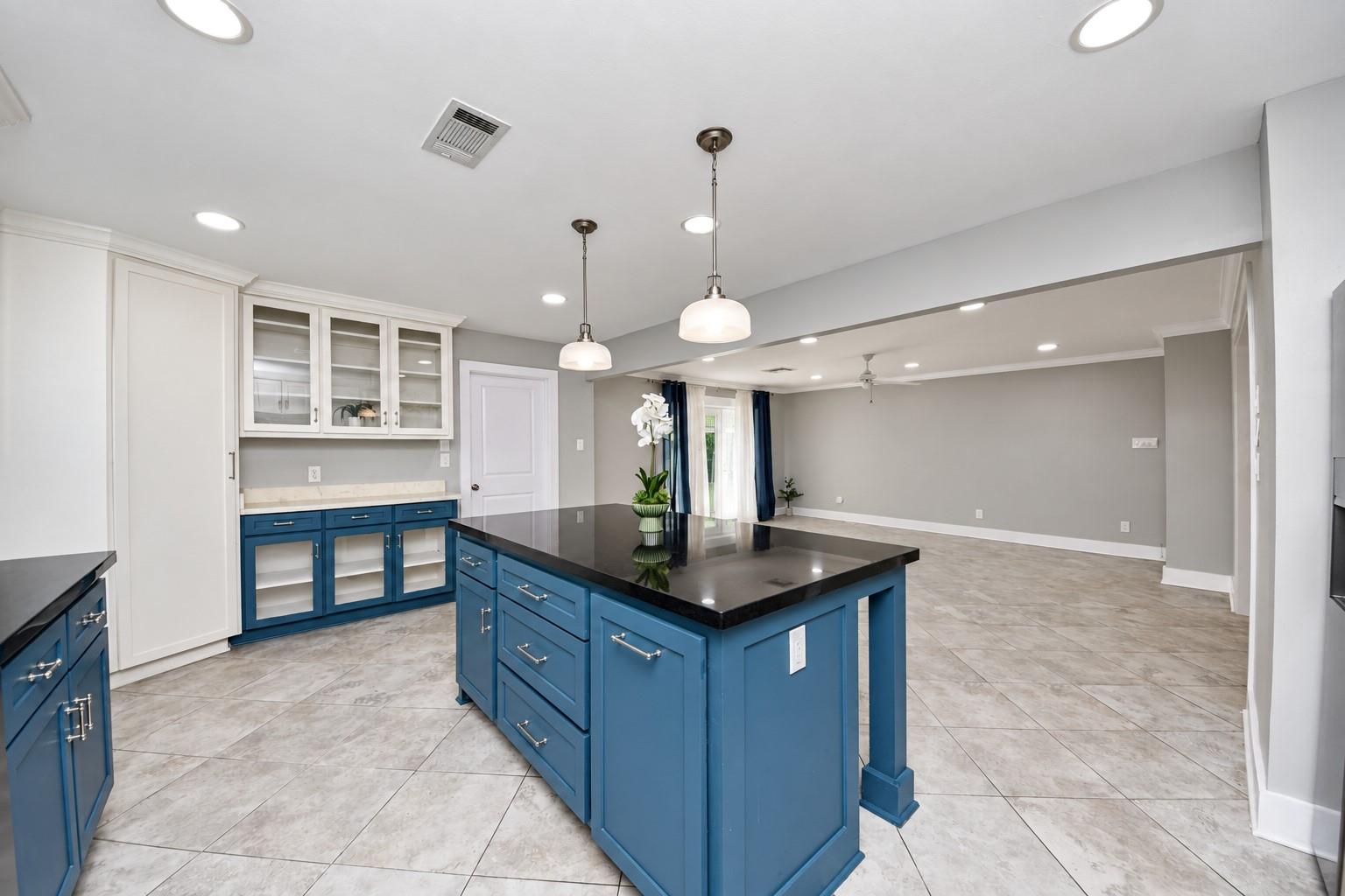 10303 Greenwillow Street Property Photo 19