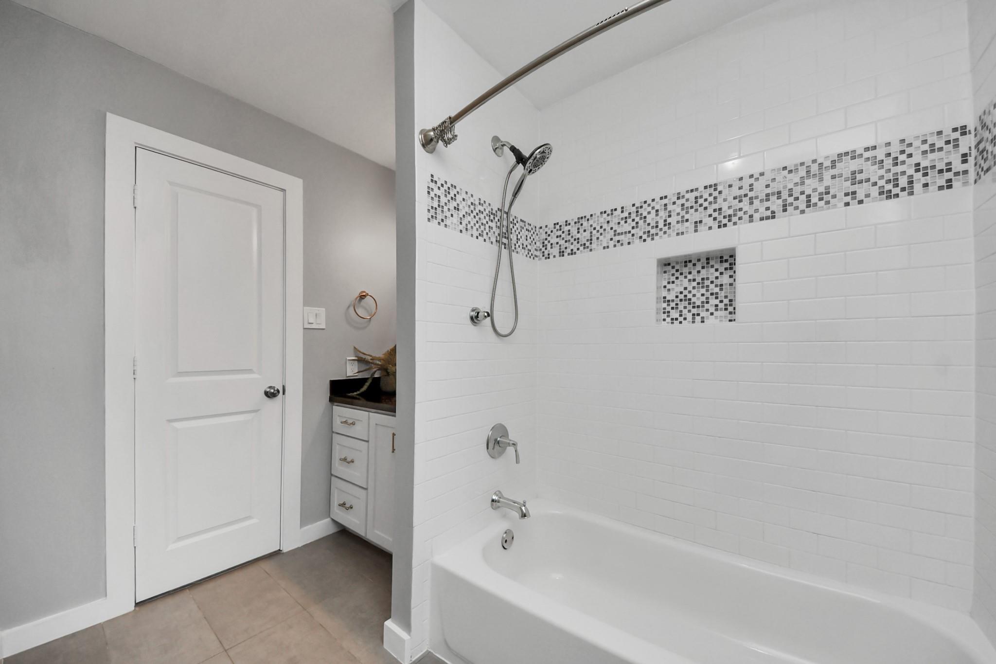 10303 Greenwillow Street Property Photo 24