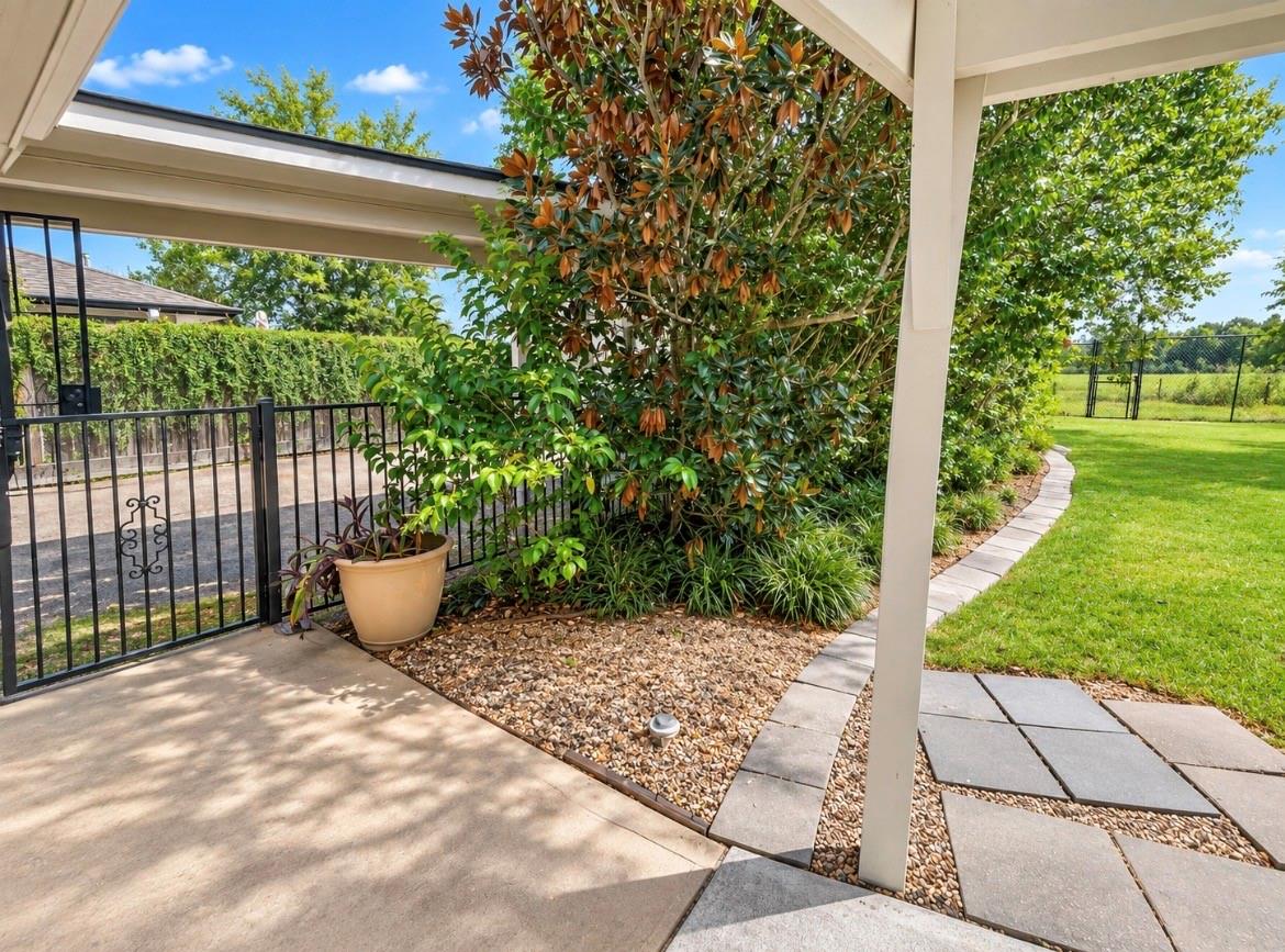 10303 Greenwillow Street Property Photo 35