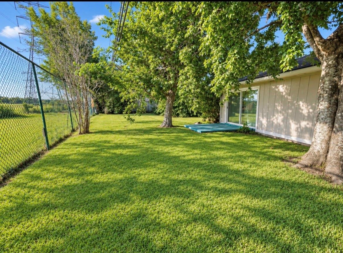 10303 Greenwillow Street, Houston Tx 77035 Property Photo 48