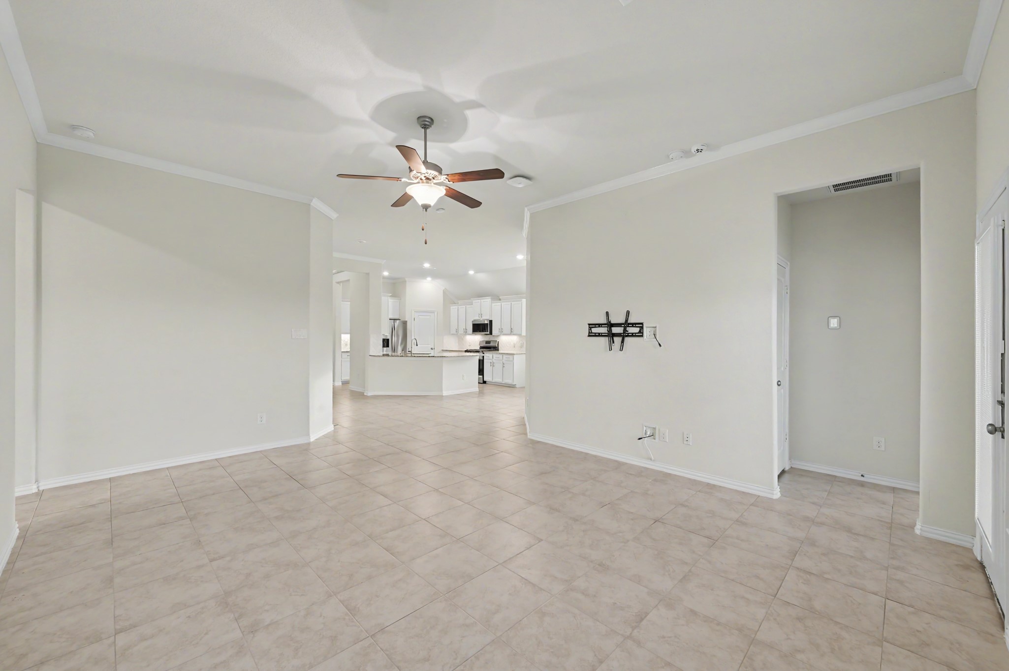 2901 Green Ash Court Property Photo 13