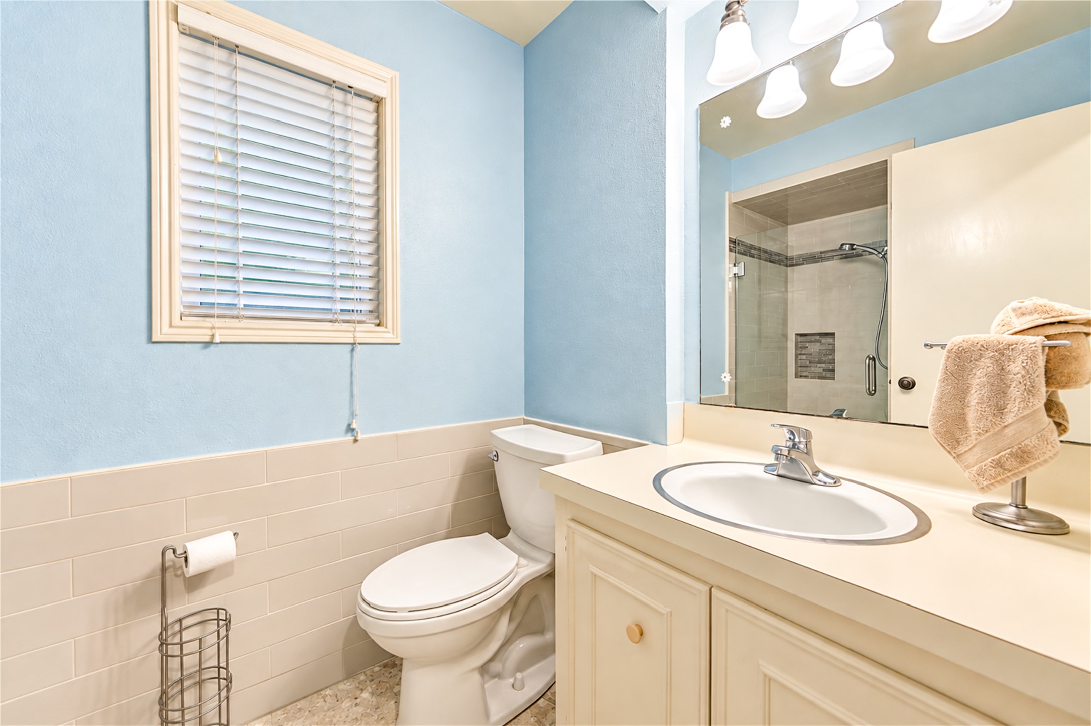 3222 La Quinta Drive Property Photo 17