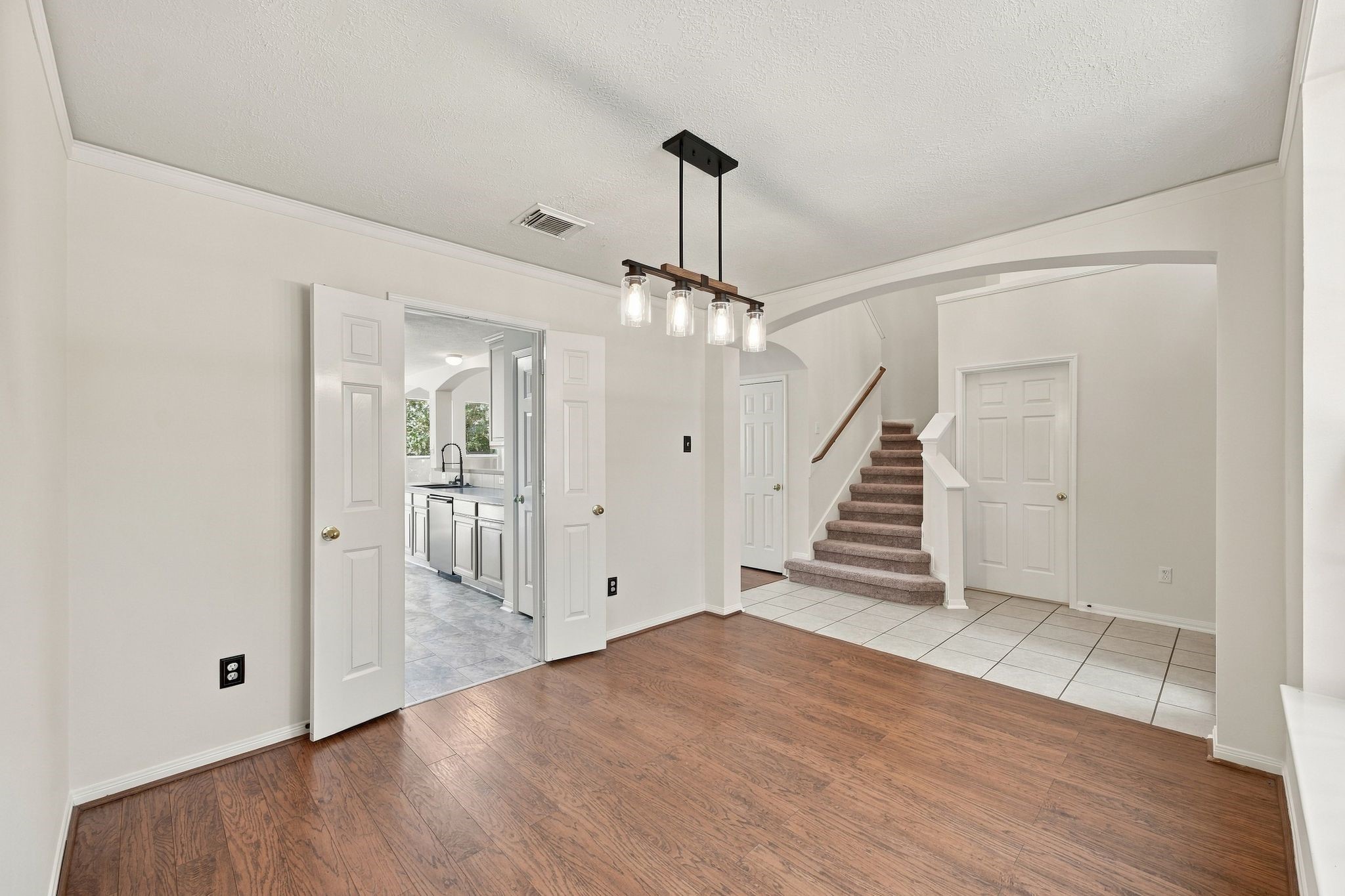 10 Orchid Grove Place Property Photo 6