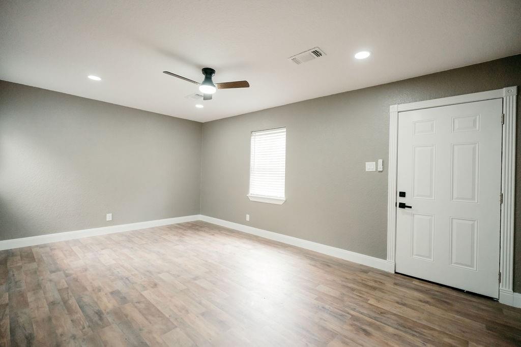 1308 N Rock Island Street Property Photo 6