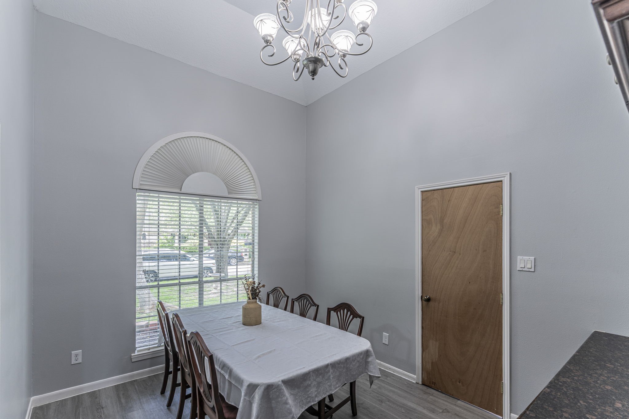 13106 Chriswood Drive Property Photo 4