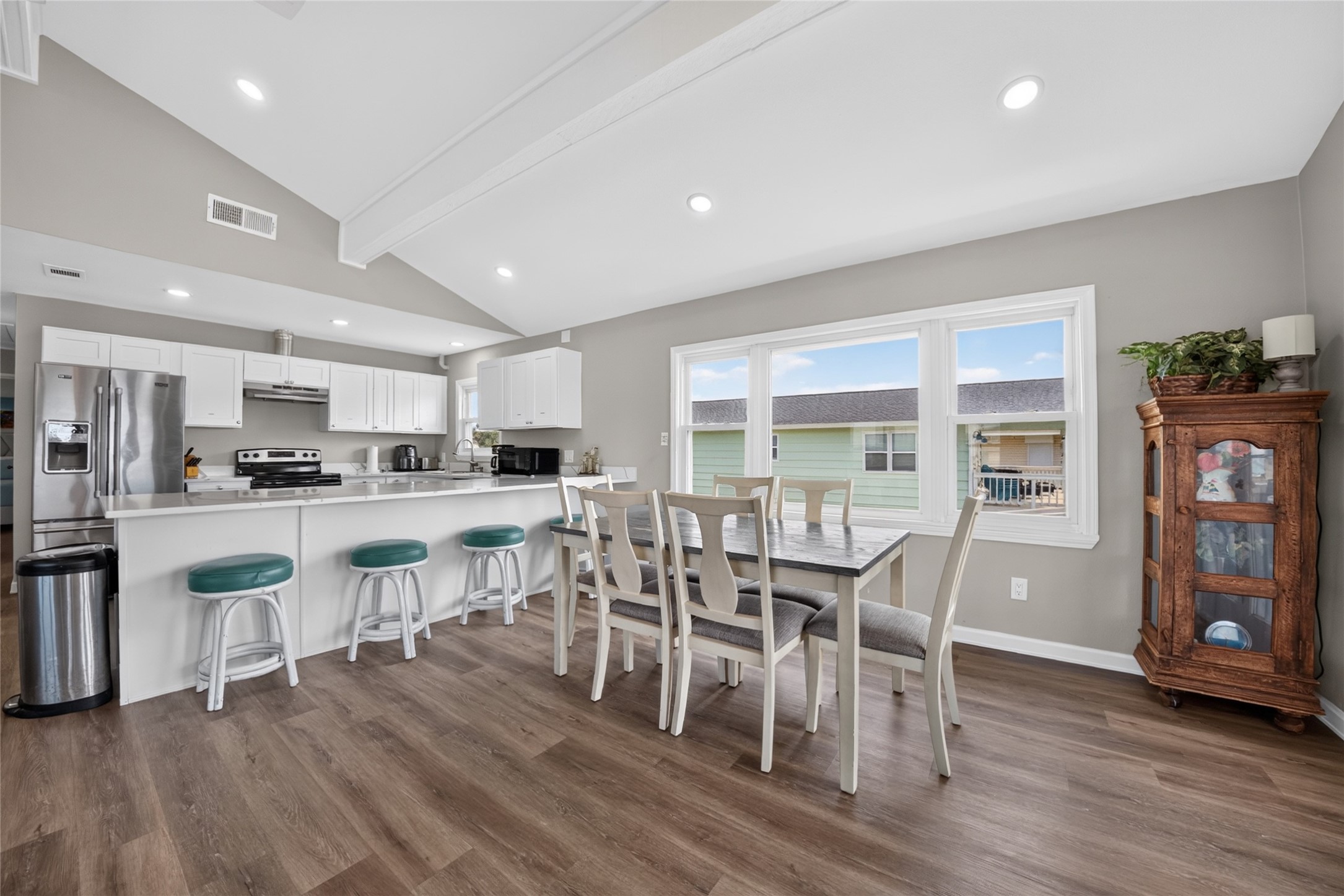 16713 Jamaica Beach Road Property Photo 2