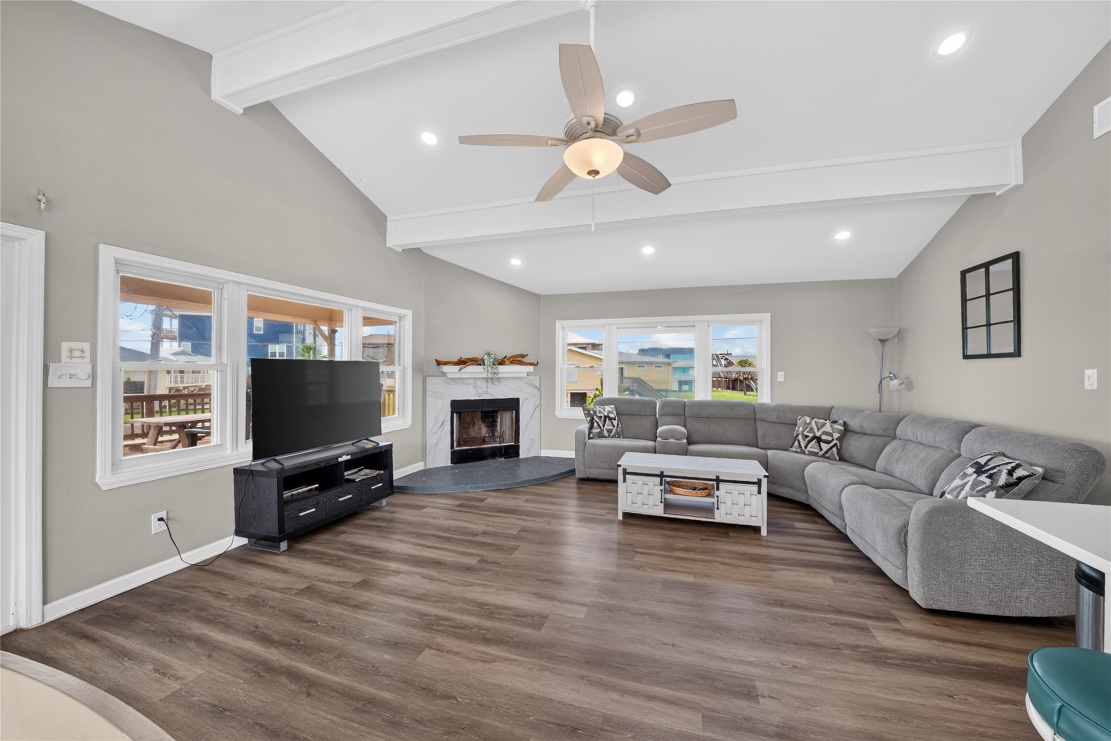16713 Jamaica Beach Road Property Photo 6
