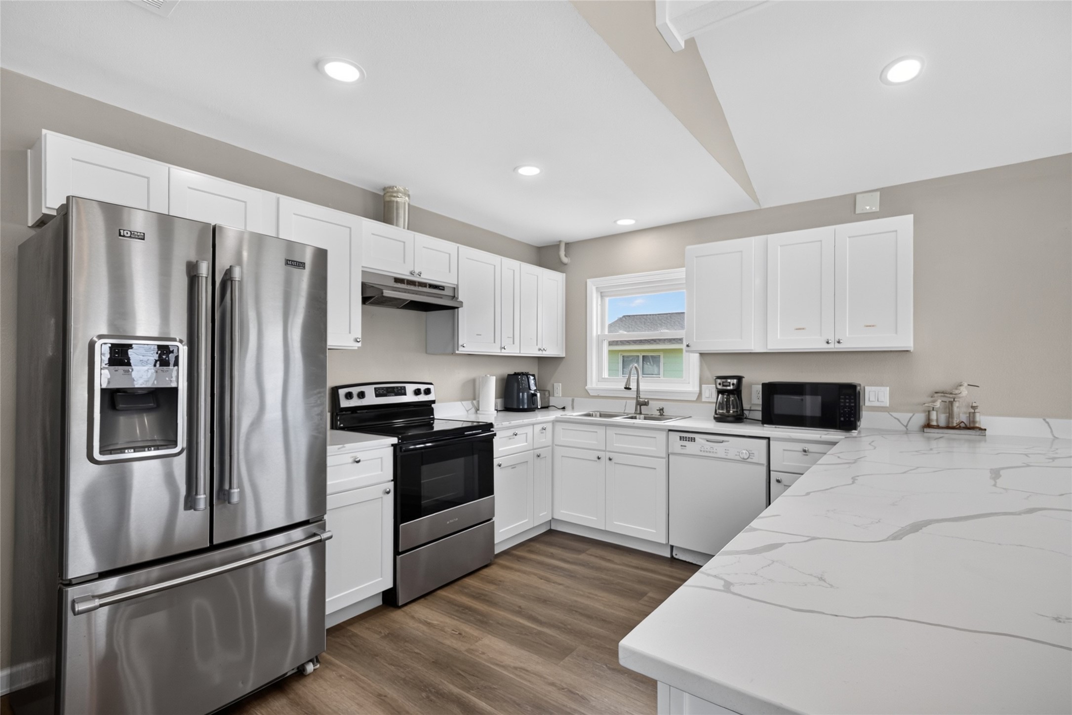 16713 Jamaica Beach Road Property Photo 9