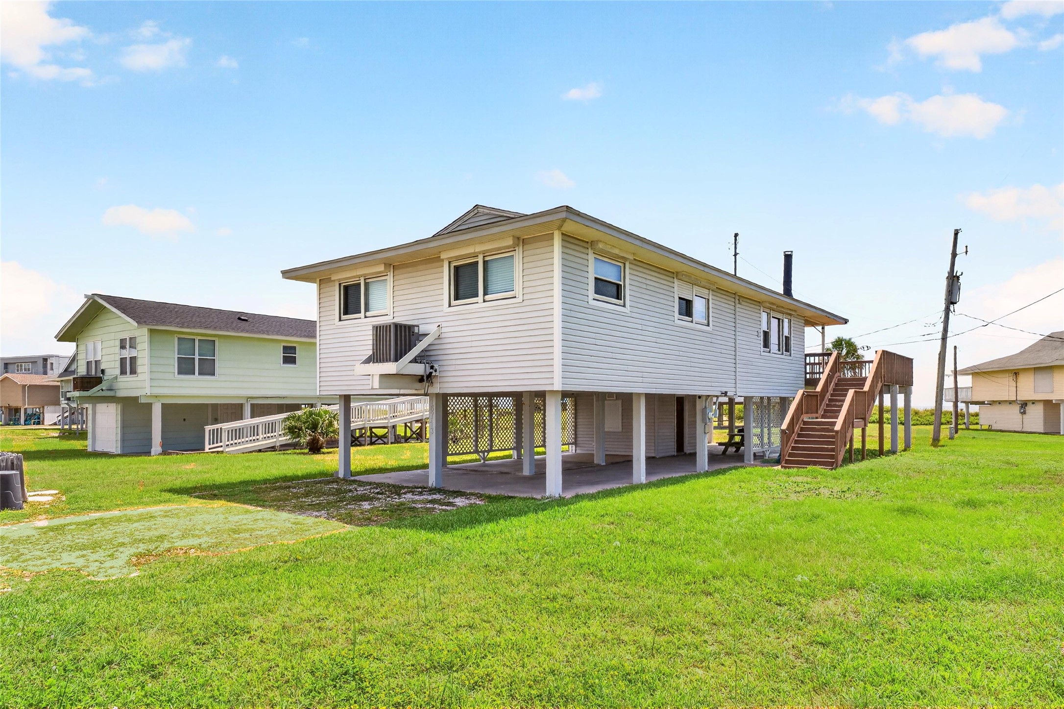 16713 Jamaica Beach Road Property Photo 20